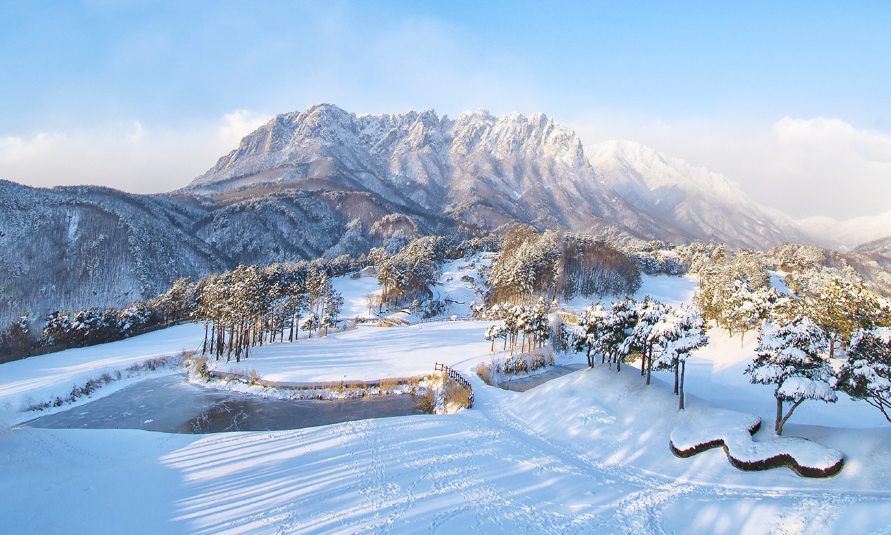 PHOTO BY SEHUI_OK | NIKON D500 | 2024:01:22 08:22:49 | ISO-160 | 1/500 sec | f 9 | 10 mm | EV=-0.3 | ● WIDTH:1300 pixels  HEIGHT:781 pixels