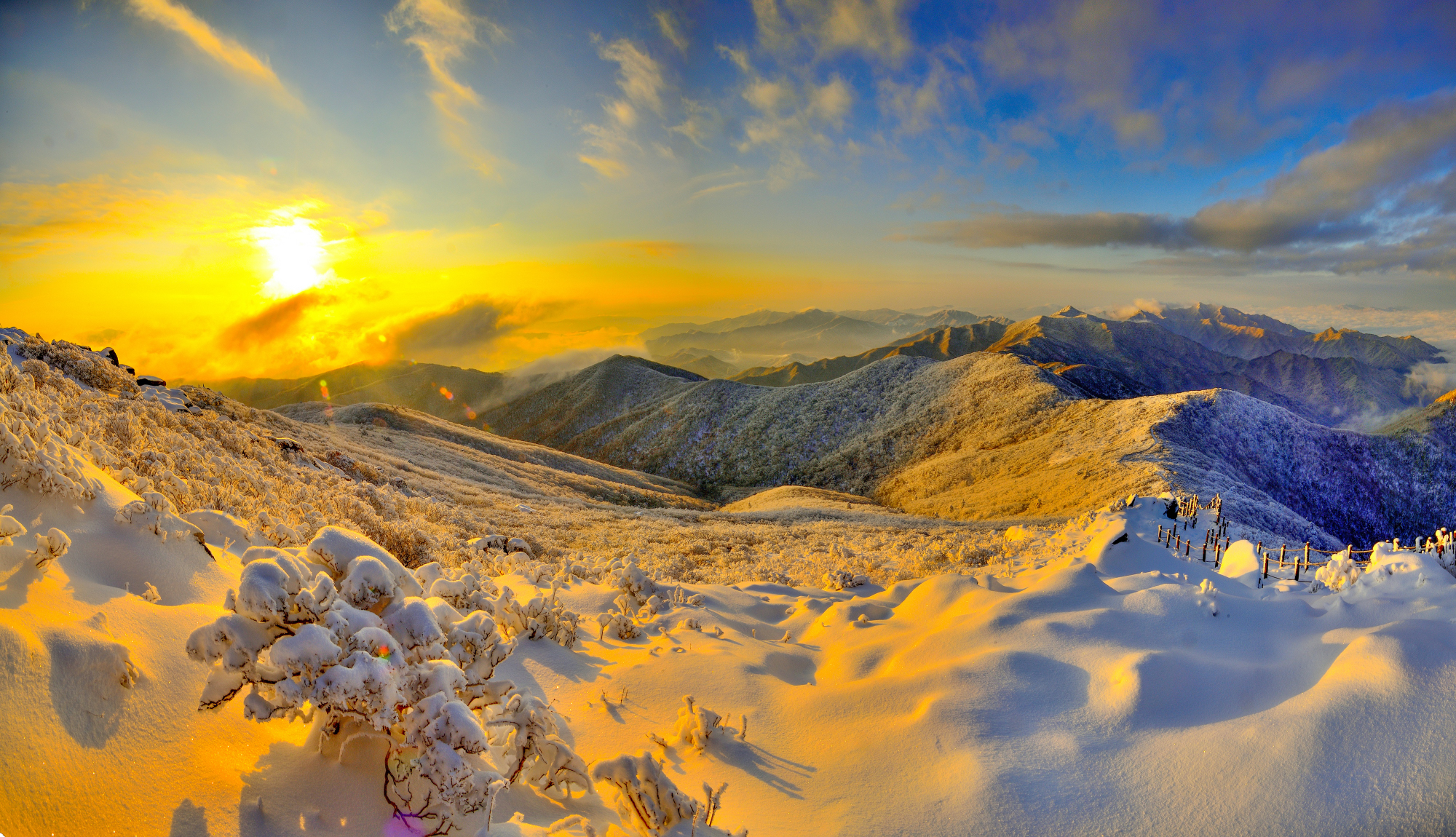 PHOTO BY CHUNGHYUNSUK | NIKON D850 | 2020:01:30 08:03:07 | ISO-64 | 1/25 sec | f 16 | 16 mm | EV=-0.3 | ● WIDTH:2000 pixels  HEIGHT:1150 pixels