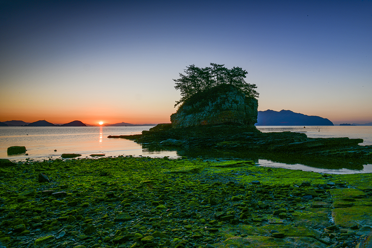 PHOTO BY  | NIKON D850 | 2024:02:17 07:12:15 | ISO-64 | 1/8 sec | f 22 | 24 mm | EV=0 | ● WIDTH:1200 pixels  HEIGHT:800 pixels