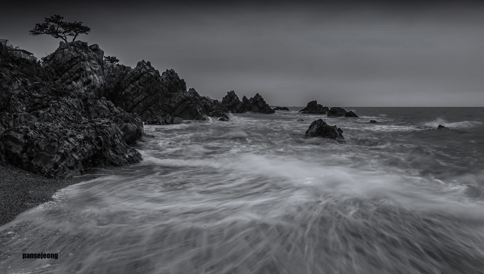 PHOTO BY jps | Canon EOS R6 | 2024:02:18 16:56:02 | ISO-100 | 1/2 sec | f 22 | 27 mm | EV=0 | ● WIDTH:1600 pixels  HEIGHT:907 pixels