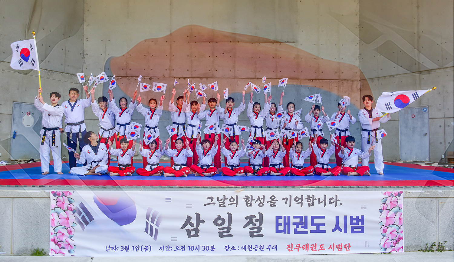 PHOTO BY ZENITHJin62 | NIKON D810 | 2024:03:01 11:09:18 | ISO-100 | 1/200 sec | f 5.6 | 28 mm | EV=0.3 | ● WIDTH:1500 pixels  HEIGHT:865 pixels