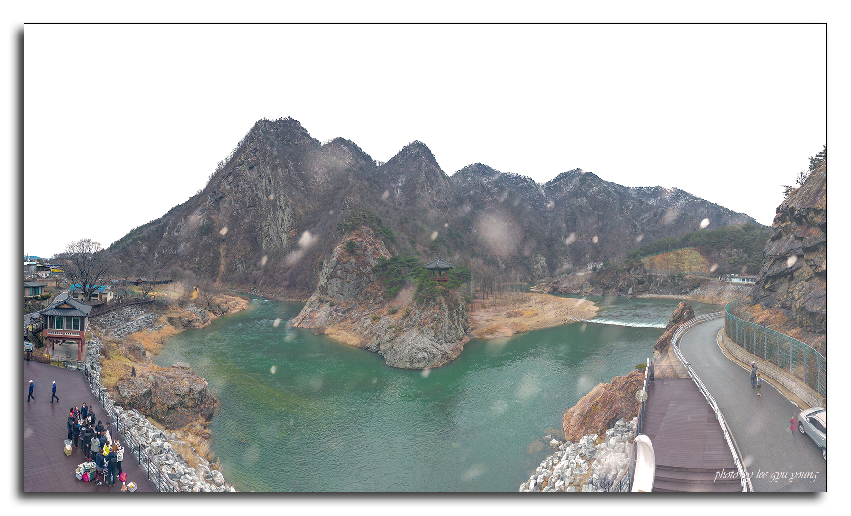 PHOTO BY  | FC3582 | 2024:02:25 05:41:59 | ISO-100 | 1/400 sec | f 1.7 | 6.72 mm | EV=0.3 | ● WIDTH:1749 pixels  HEIGHT:1062 pixels