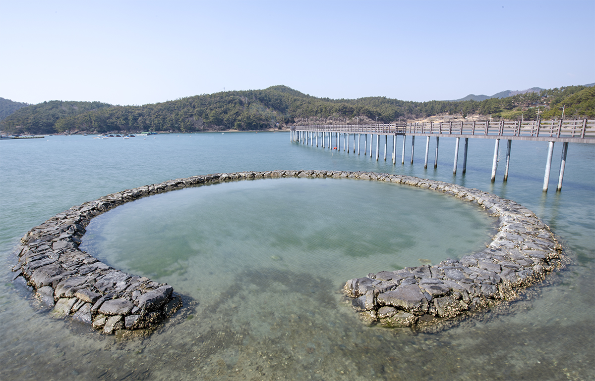 PHOTO BY  | NIKON D850 | 2024:03:08 11:10:39 | ISO-31 | 1/20 sec | f 22 | 18 mm | EV=0 | ● WIDTH:1200 pixels  HEIGHT:770 pixels