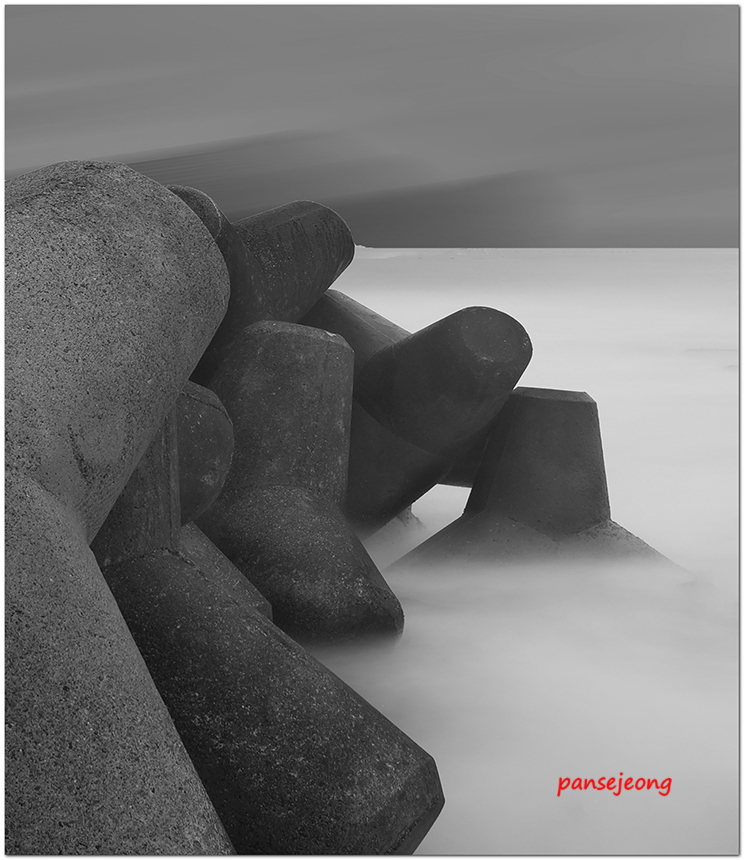 PHOTO BY jps | Canon EOS R6 | 2024:03:07 14:00:19 | ISO-100 | 750/10 sec | f 13 | 31 mm | EV=0 | ● WIDTH:744 pixels  HEIGHT:860 pixels