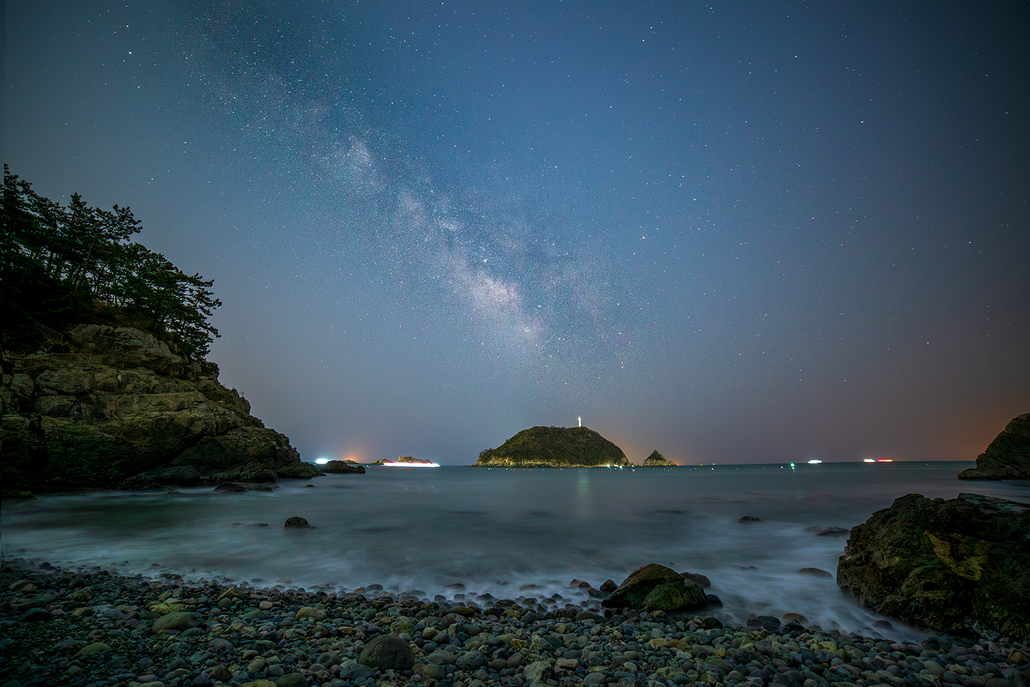 PHOTO BY  | Canon EOS 5D Mark III | 2024:03:16 04:59:29 | ISO-1250 | 20/1 sec |  |  | EV=0 | ● WIDTH:1500 pixels  HEIGHT:1000 pixels