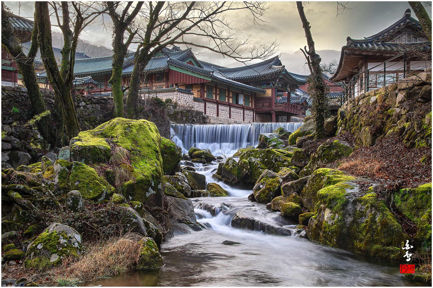 PHOTO BY SINSUKHEE | NIKON D850 | 2024:03:29 06:54:57 | ISO-50 | 16/10 sec | f 25 | 42 mm | EV=0 | ● WIDTH:1700 pixels  HEIGHT:1133 pixels