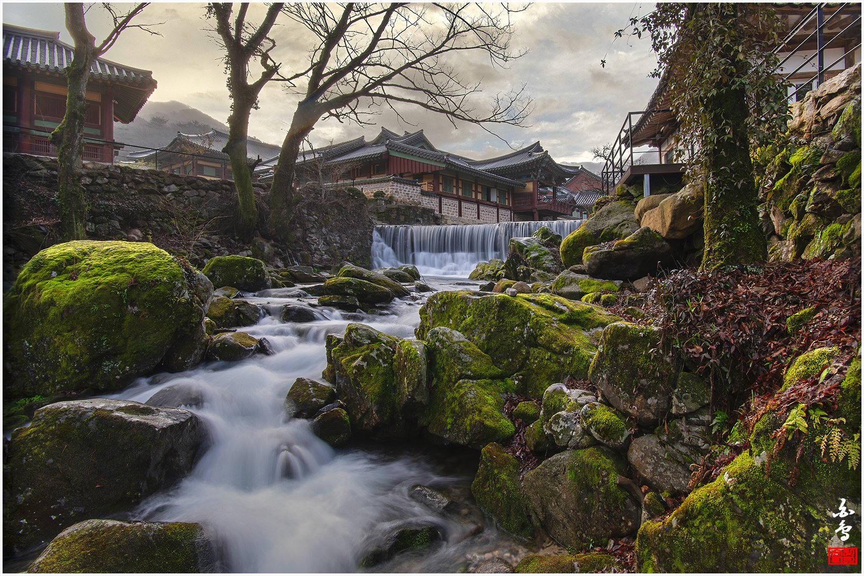 PHOTO BY SINSUKHEE | NIKON D850 | 2024:03:29 07:13:27 | ISO-31 | 8/10 sec | f 29 | 18 mm | EV=0 | ● WIDTH:1700 pixels  HEIGHT:1133 pixels