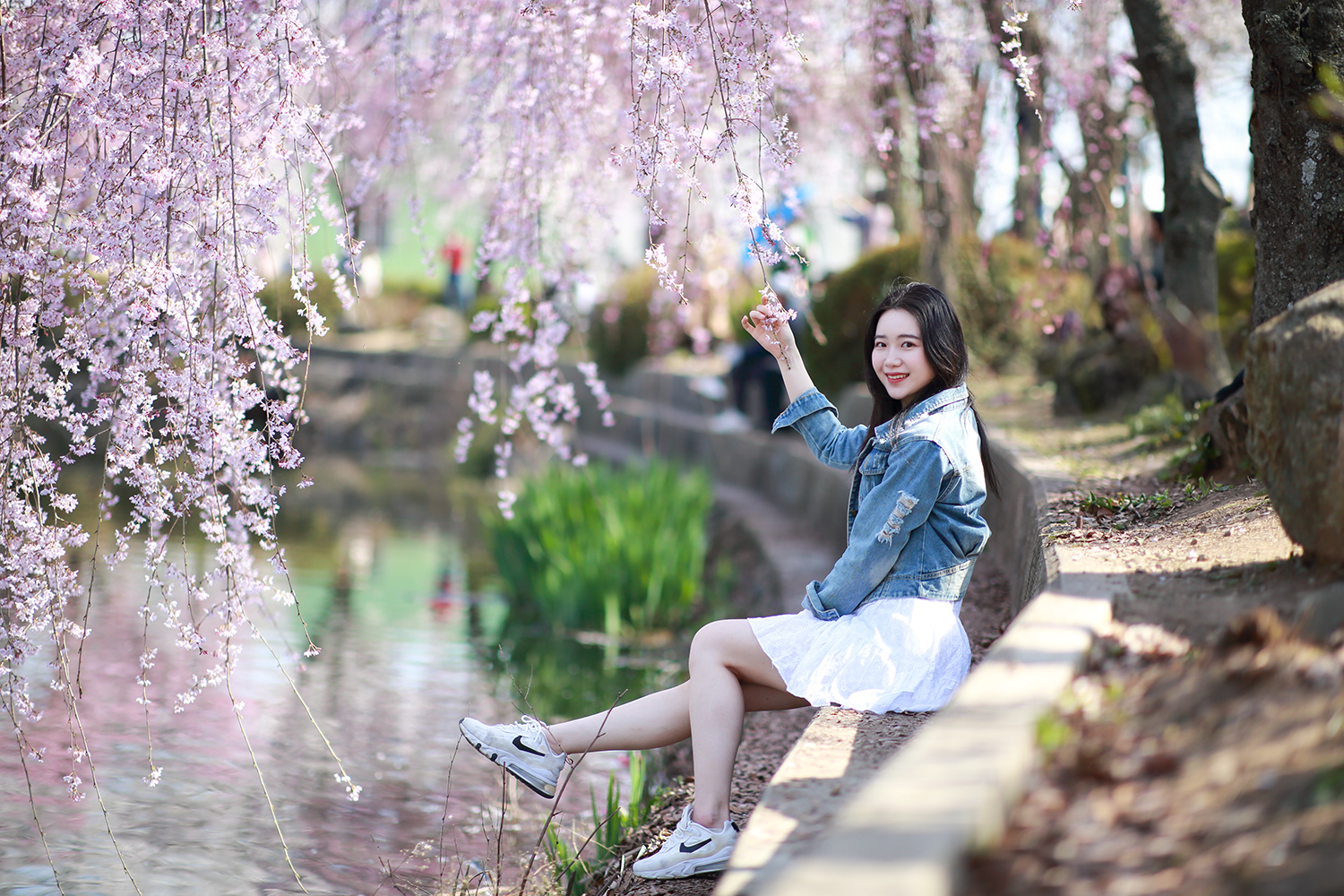 PHOTO BY  | Canon EOS 5D Mark III | 2024:04:01 14:58:34 | ISO-200 | 1/4000 sec | f 1.4 | 85 mm | EV=0 | ● WIDTH:1500 pixels  HEIGHT:1000 pixels