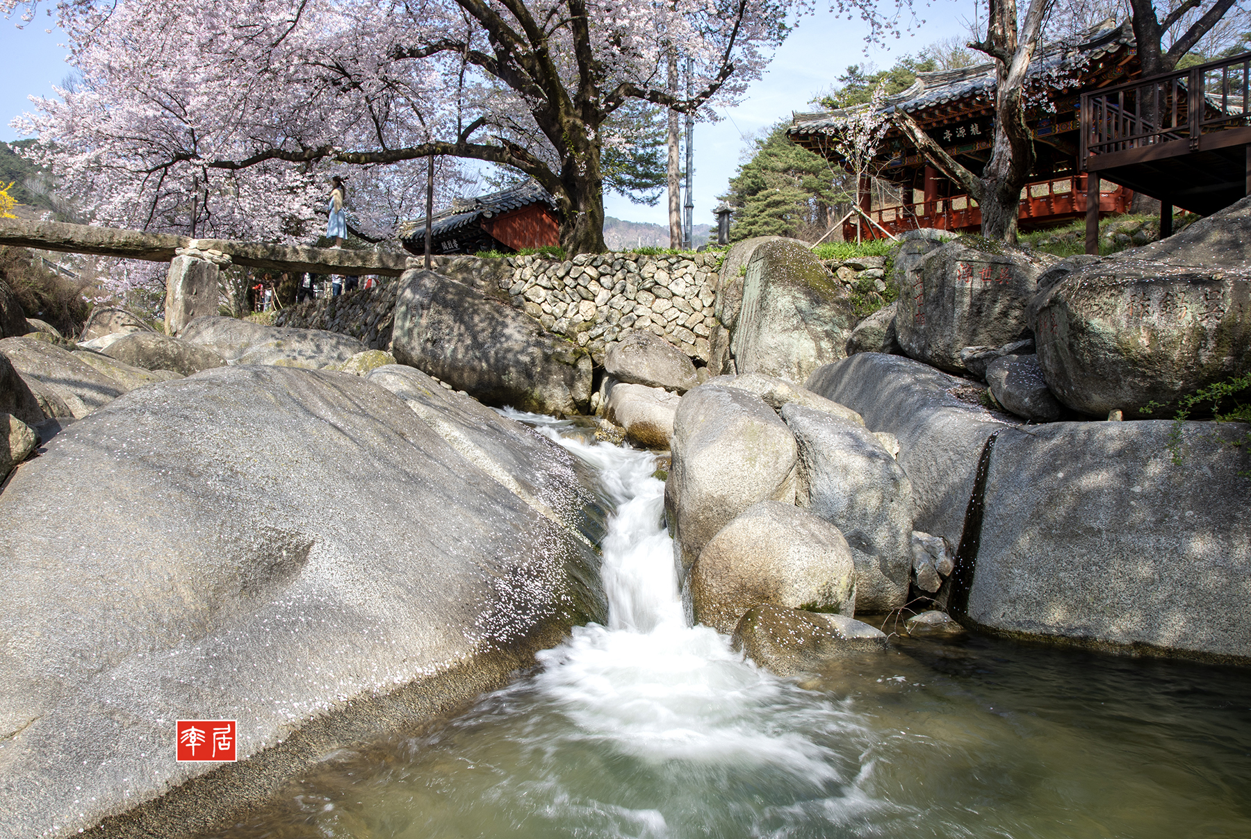 PHOTO BY changickheun | Canon EOS-1D X Mark III | 2024:04:10 09:12:38 | ISO-50 | 1/10 sec | f 22 | 28 mm | EV=0 | ● WIDTH:1800 pixels  HEIGHT:1208 pixels
