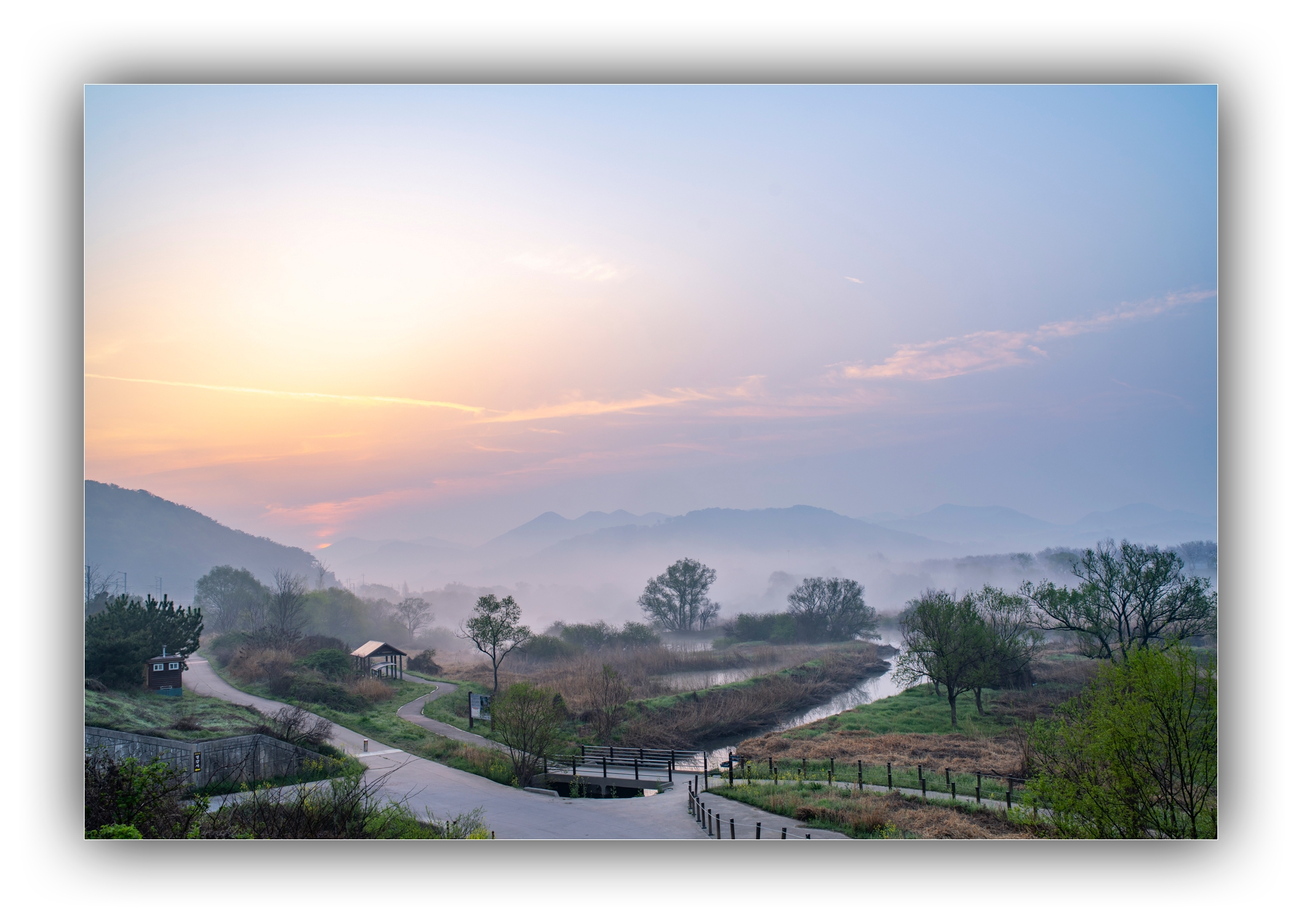 PHOTO BY Sil Sang Kim | ILCE-7RM4 | 2024:04:06 18:17:35 | ISO-100 | 1/30 sec | f 8 | 35 mm | EV=0 | ● WIDTH:1954 pixels  HEIGHT:1387 pixels