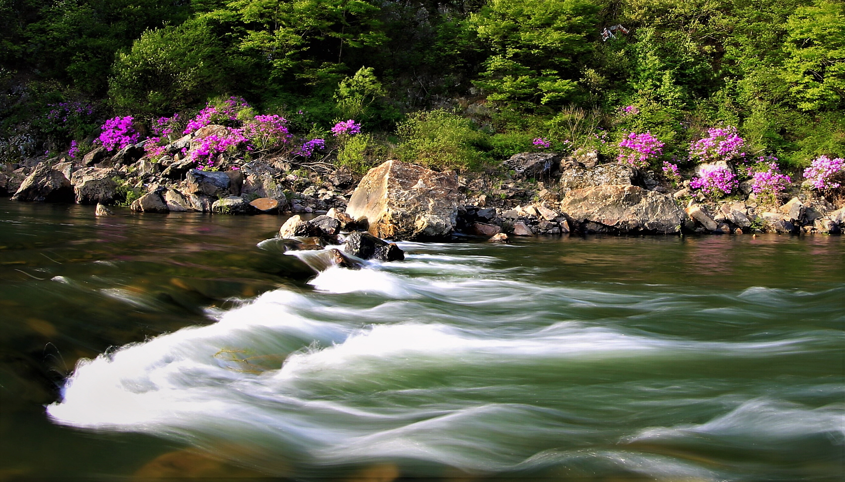 PHOTO BY  | Canon EOS 5D Mark III | 2016:04:25 07:02:04 | ISO-50 | 4/10 sec | f 22 | 15 mm | EV=0 | ● WIDTH:1700 pixels  HEIGHT:971 pixels