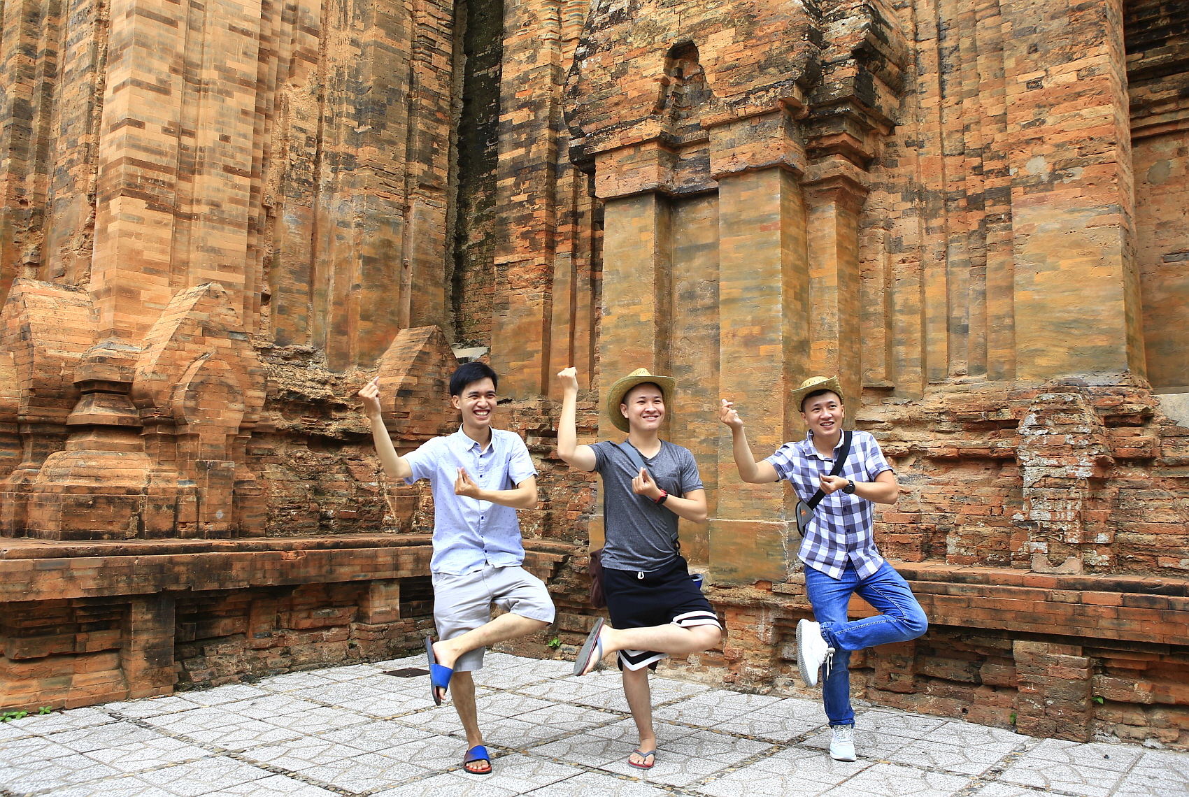 PHOTO BY  | Canon EOS 5D Mark III | 2019:11:22 09:40:47 | ISO-125 | 1/100 sec | f 5 | 25 mm | EV=0.3 | ● WIDTH:1700 pixels  HEIGHT:1140 pixels