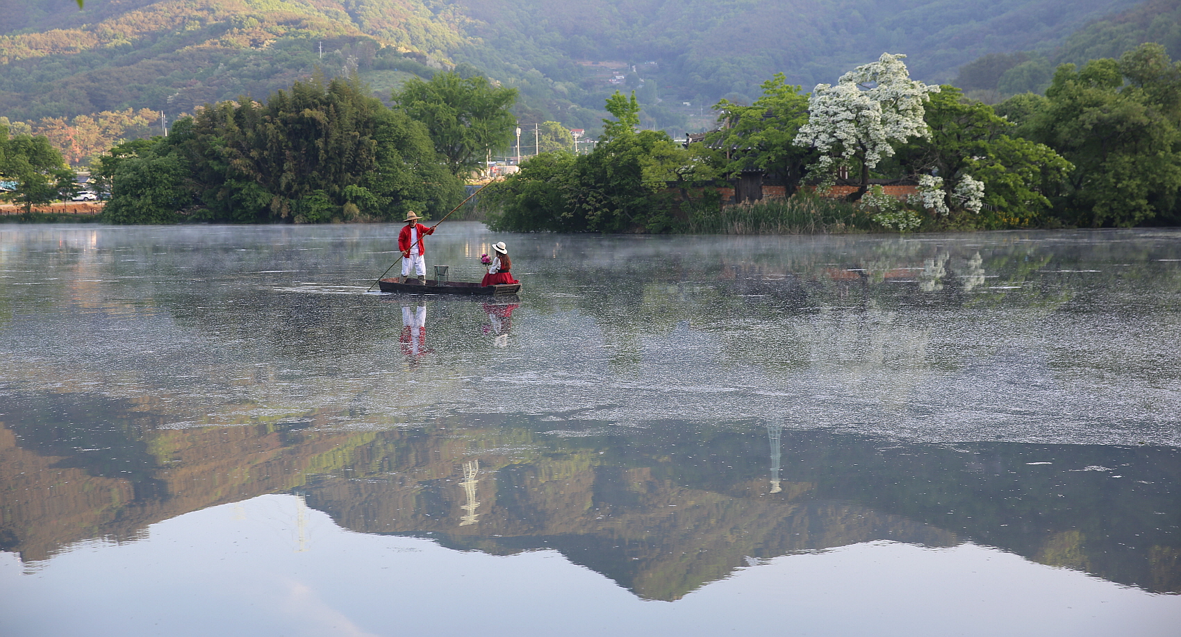 PHOTO BY  | Canon EOS 5D Mark III | 2024:05:04 06:09:08 | ISO-100 |  |  |  | EV=0 | ● WIDTH:1700 pixels  HEIGHT:918 pixels