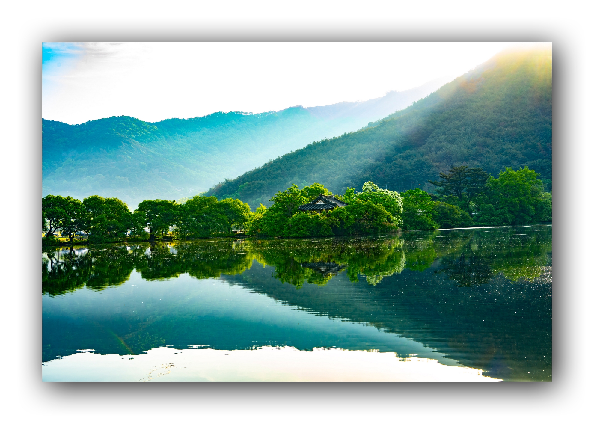 PHOTO BY Sil Sang Kim | ILCE-7RM4 | 2024:04:27 18:54:35 | ISO-100 | 1/30 sec | f 10 | 50 mm | EV=0 | ● WIDTH:1982 pixels  HEIGHT:1415 pixels