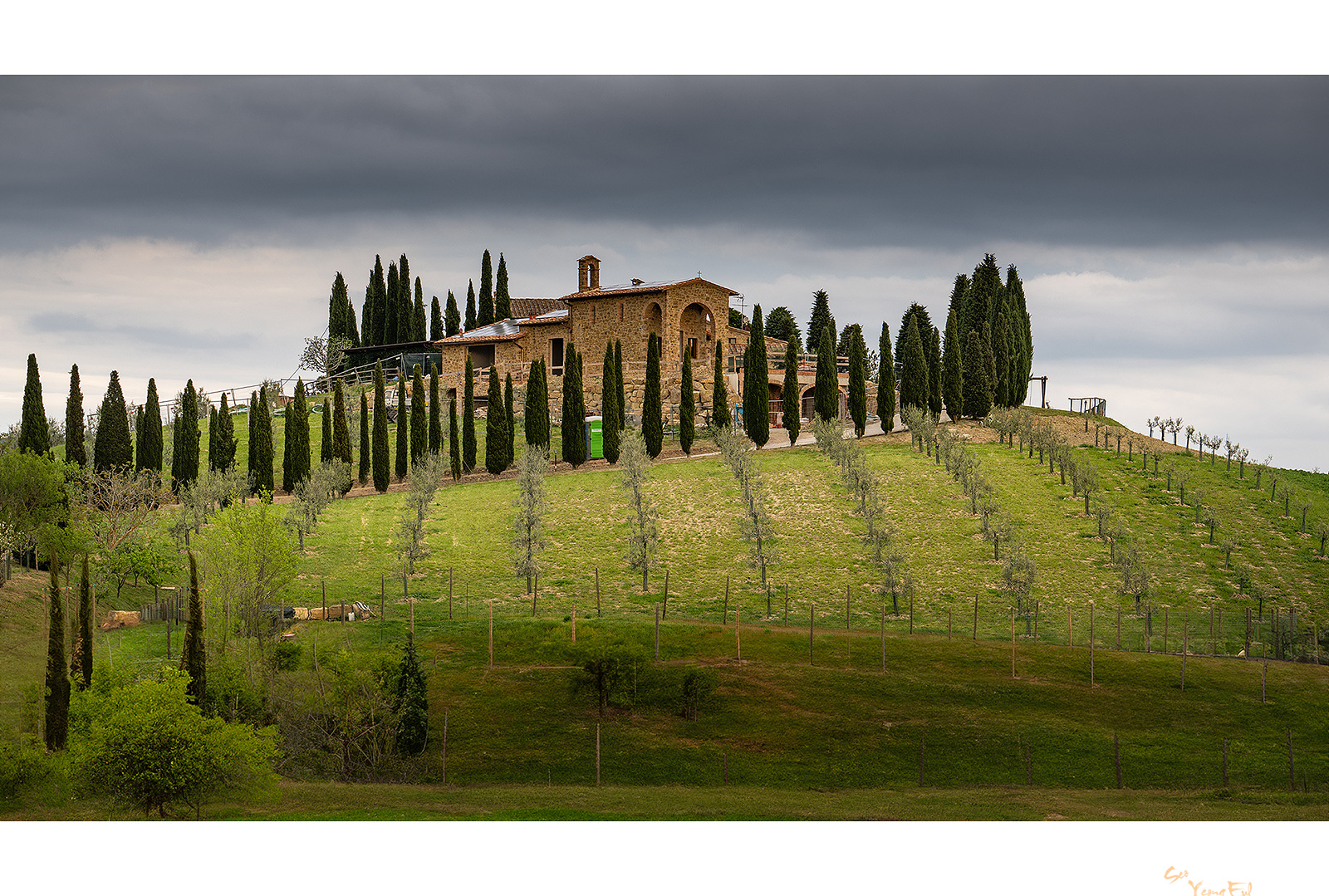 PHOTO BY  | NIKON Z 9 | 2023:04:30 02:04:40 | ISO-100 | 1/30 sec | f 8 | 125 mm | EV=-0.3 | ● WIDTH:1600 pixels  HEIGHT:1079 pixels