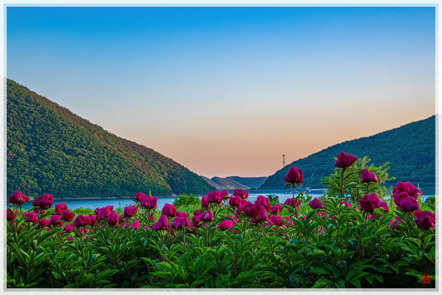 PHOTO BY  | NIKON D850 | 2024:05:13 18:42:19 | ISO-100 | 1/25 sec | f 13 | 62 mm | EV=1 | ● WIDTH:1500 pixels  HEIGHT:1000 pixels