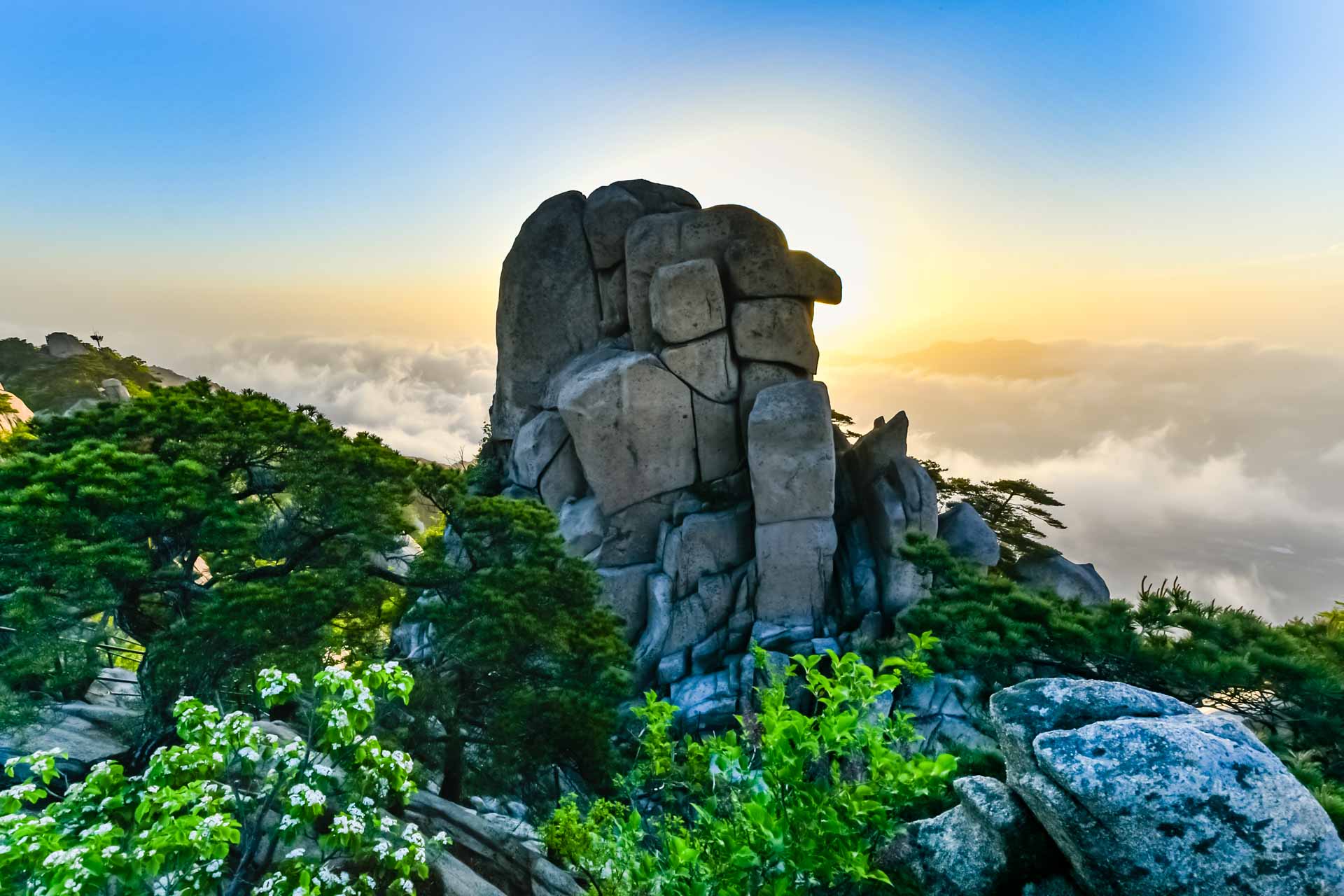 PHOTO BY Jae Ik Lee | NIKON D850 | 2024:05:12 05:46:18 | ISO-100 | 1/10 sec | f 22 | 14 mm | EV=0 | ● WIDTH:  HEIGHT: