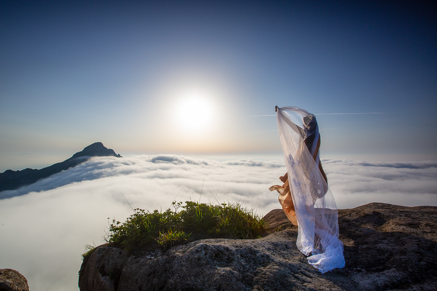 PHOTO BY  | Canon EOS 5D Mark III | 2024:05:21 06:33:24 | ISO-400 | 1/1000 sec | f 10 | 16 mm | EV=0 | ● WIDTH:1500 pixels  HEIGHT:1000 pixels