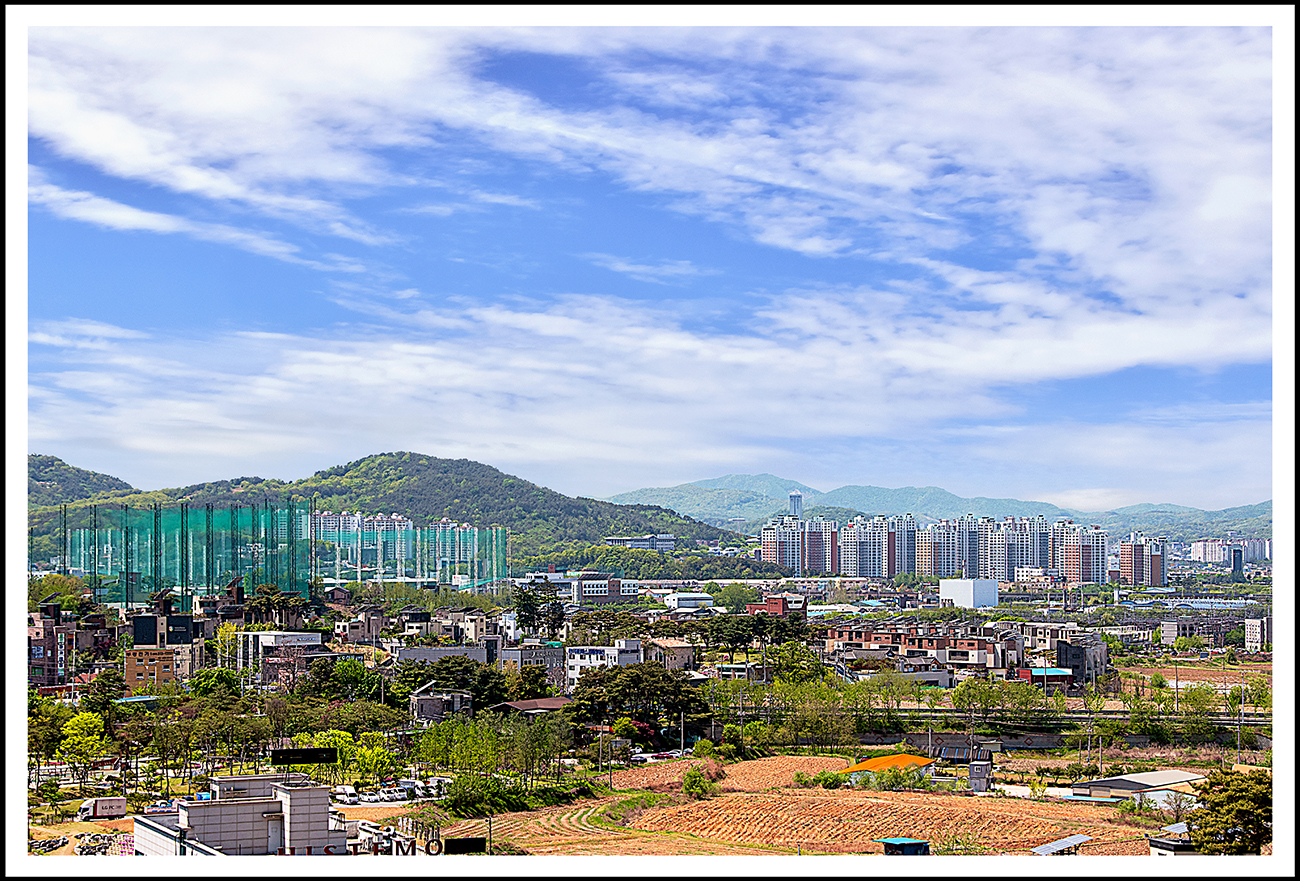 PHOTO BY  | NIKON D5500 | 2021:04:25 12:40:08 | ISO-250 | 1/400 sec | f 10 | 55 mm | EV=0.3 | ● WIDTH:1300 pixels  HEIGHT:881 pixels