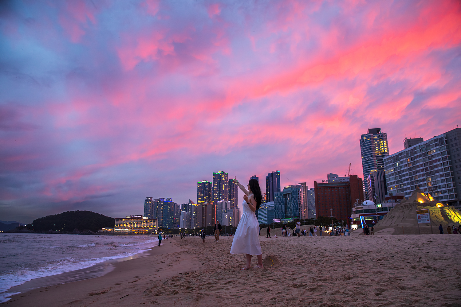 PHOTO BY  | Canon EOS 5D Mark IV | 2024:05:27 20:35:11 | ISO-1000 | 1/60 sec | f 4.5 | 24 mm | EV=0 | ● WIDTH:1500 pixels  HEIGHT:1000 pixels