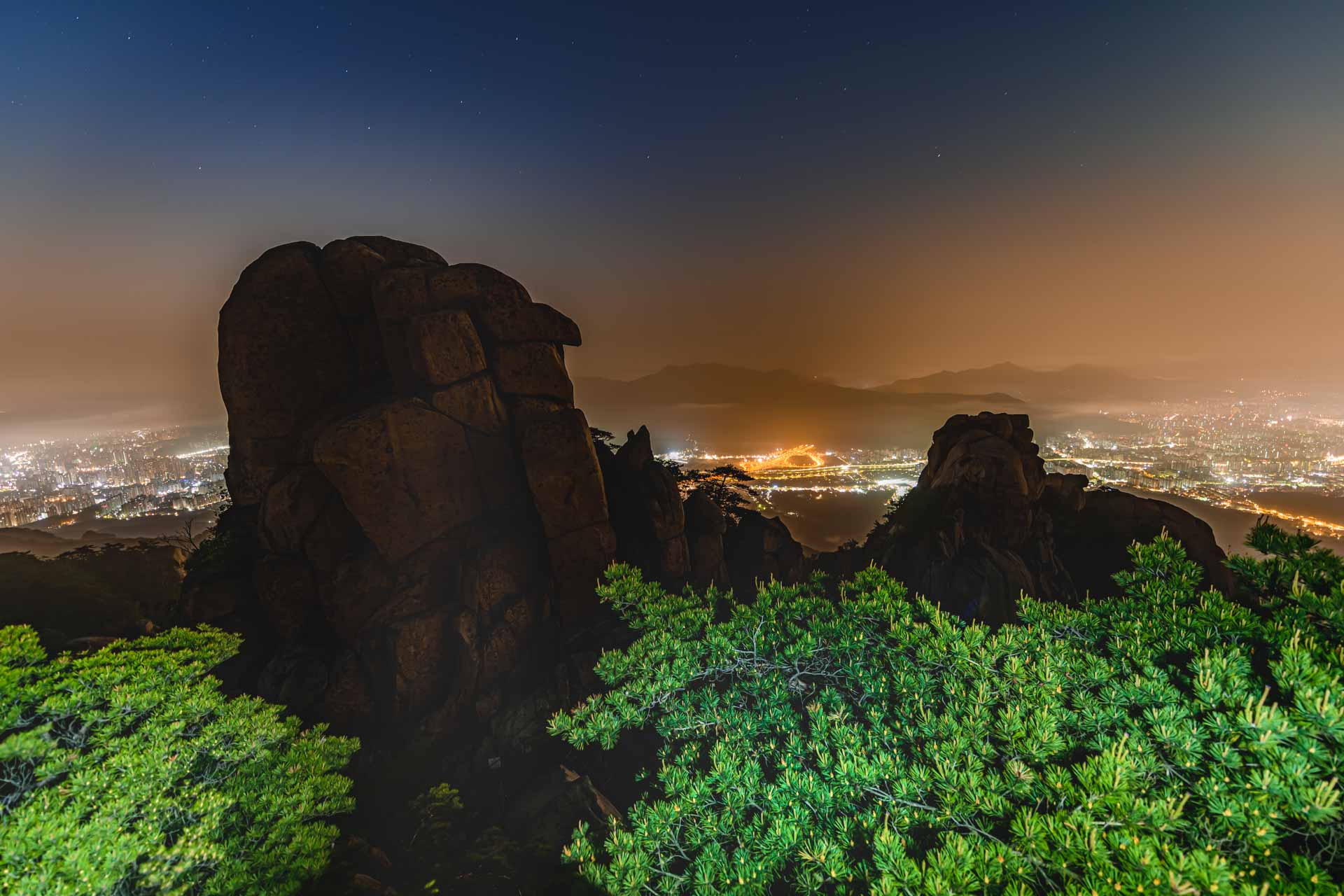 PHOTO BY Jae Ik Lee | NIKON D850 | 2024:05:12 04:06:33 | ISO-100 | 30/1 sec | f 2.8 | 14 mm | EV=0 | ● WIDTH:  HEIGHT: