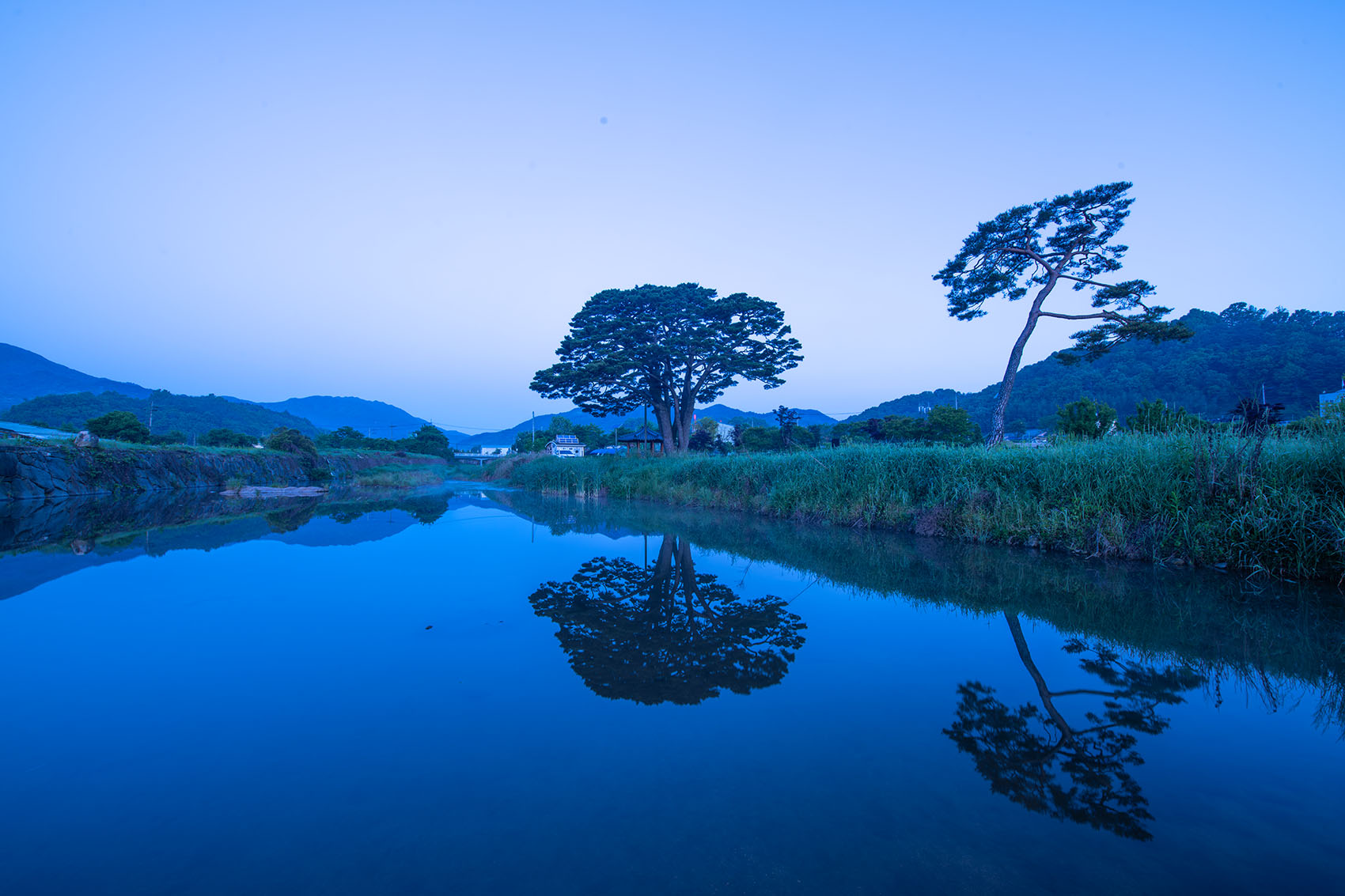 PHOTO BY  | NIKON D850 | 2024:05:15 04:54:50 | ISO-80 | 2/1 sec | f 16 | 14 mm | EV=0 | ● WIDTH:1700 pixels  HEIGHT:1133 pixels