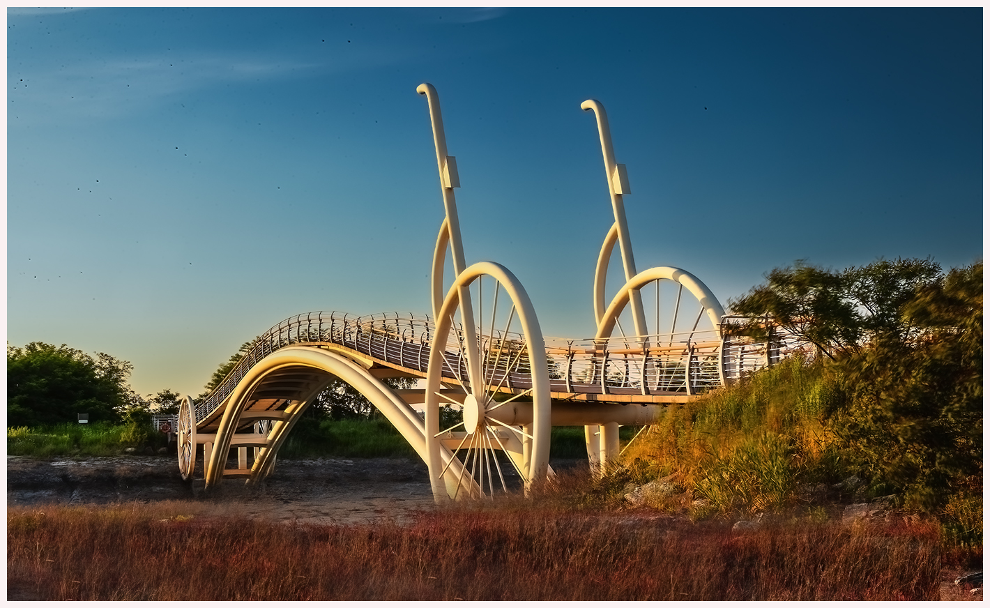 PHOTO BY  | Canon EOS-1D X Mark II | 2024:06:02 19:02:10 | ISO-50 | 1/0 sec | f 22 | 41 mm | EV=0 | ● WIDTH:1420 pixels  HEIGHT:872 pixels