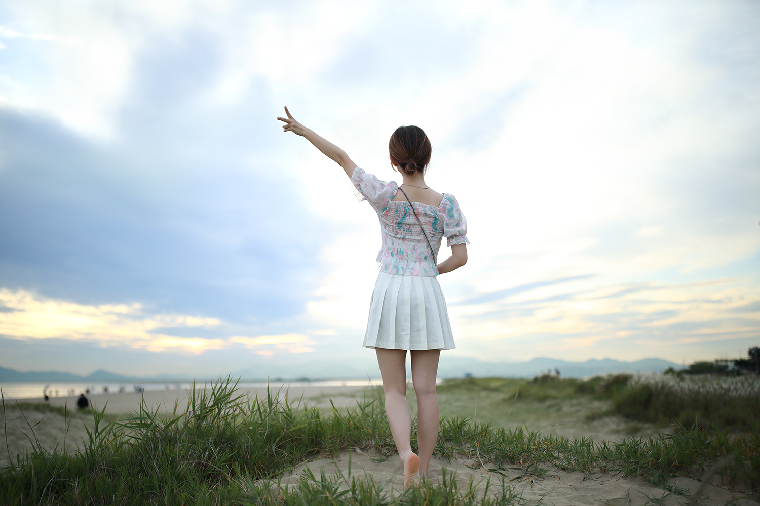 PHOTO BY  | Canon EOS 5D Mark IV | 2024:06:07 18:43:13 | ISO-250 | 1/8000 sec | f 1.4 | 35 mm | EV=0 | ● WIDTH:1500 pixels  HEIGHT:1000 pixels