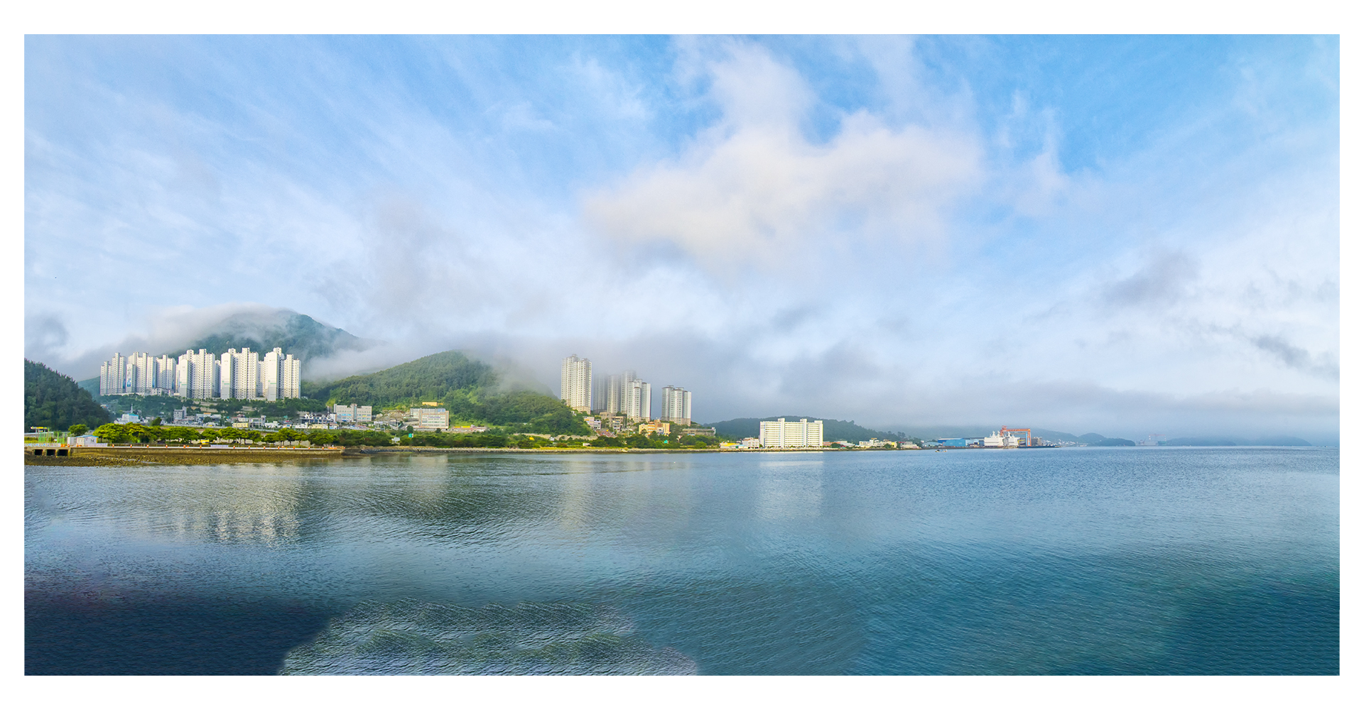 PHOTO BY SEHUI_OK | NIKON D500 | 2024:06:10 06:35:40 | ISO-320 | 1/400 sec | f 14 | 13 mm | EV=-0.3 | ● WIDTH:1920 pixels  HEIGHT:1000 pixels