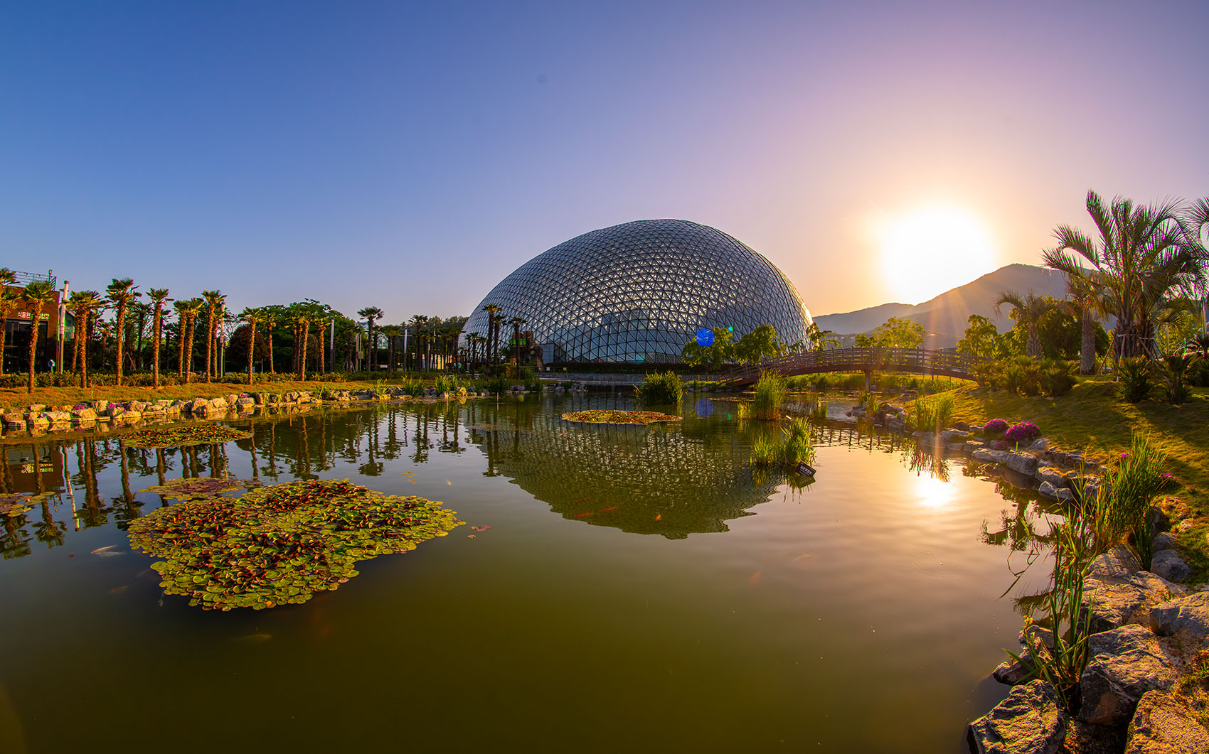 PHOTO BY  | NIKON D850 | 2024:05:19 17:49:50 | ISO-400 | 1/1250 sec | f 10 | 12 mm | EV=0 | ● WIDTH:1700 pixels  HEIGHT:1061 pixels