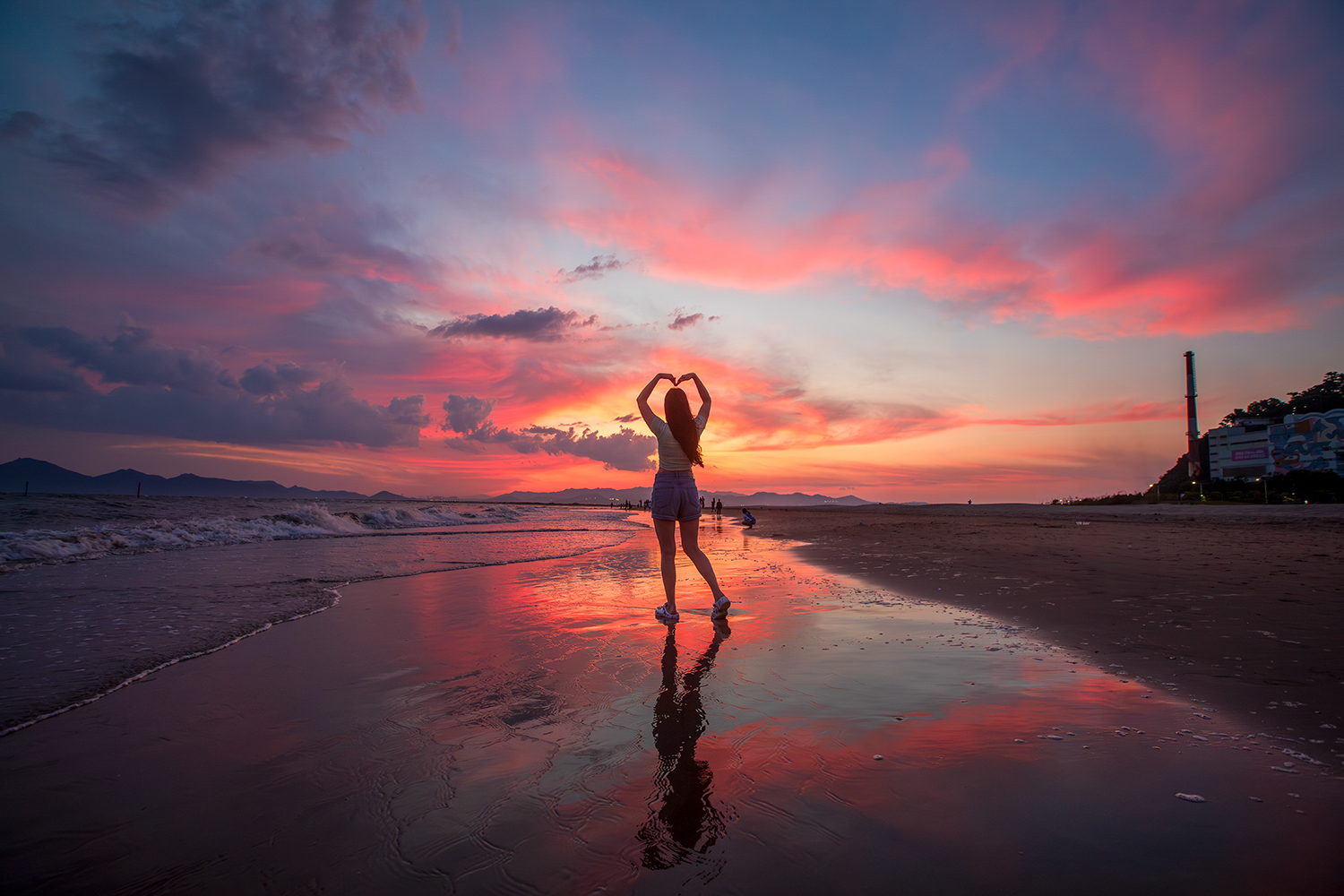 PHOTO BY  | Canon EOS 5D Mark IV | 2024:06:16 19:55:35 | ISO-800 | 1/80 sec | f 6.3 | 16 mm | EV=0 | ● WIDTH:1500 pixels  HEIGHT:1000 pixels