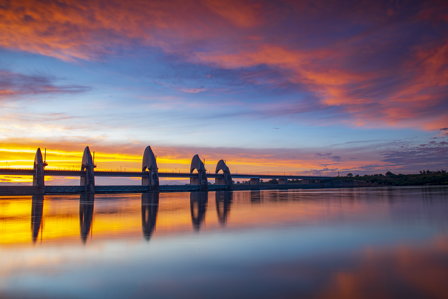 PHOTO BY  | NIKON D850 | 2024:06:21 05:08:24 | ISO-31 | 6/1 sec | f 22 | 24 mm | EV=0 | ● WIDTH:1500 pixels  HEIGHT:1000 pixels