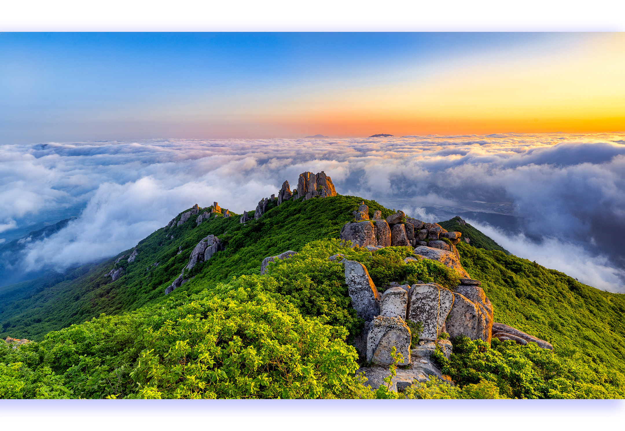 PHOTO BY PARK SEUNGWOO | Canon EOS 5D Mark IV |  | ISO-250 | 1/30 sec | f 9 | 24 mm | EV=0 | ● WIDTH:2160 pixels  HEIGHT:1488 pixels