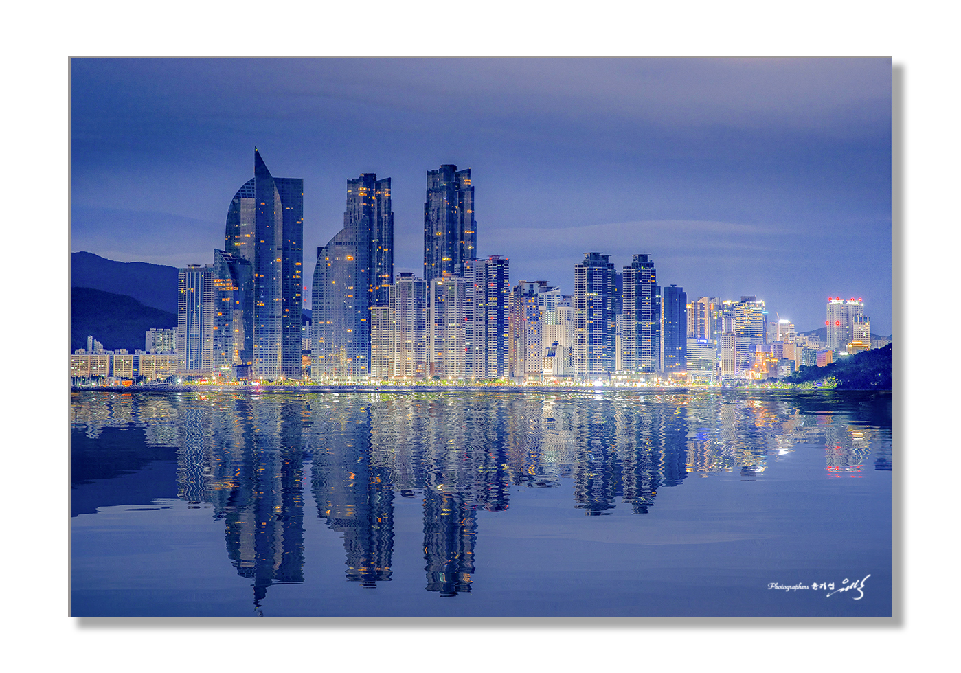 PHOTO BY LeeChunMi | NIKON D750 | 2024:06:22 04:36:58 | ISO-160 | 4/1 sec | f 9 | 110 mm | EV=0 | ● WIDTH:1399 pixels  HEIGHT:980 pixels