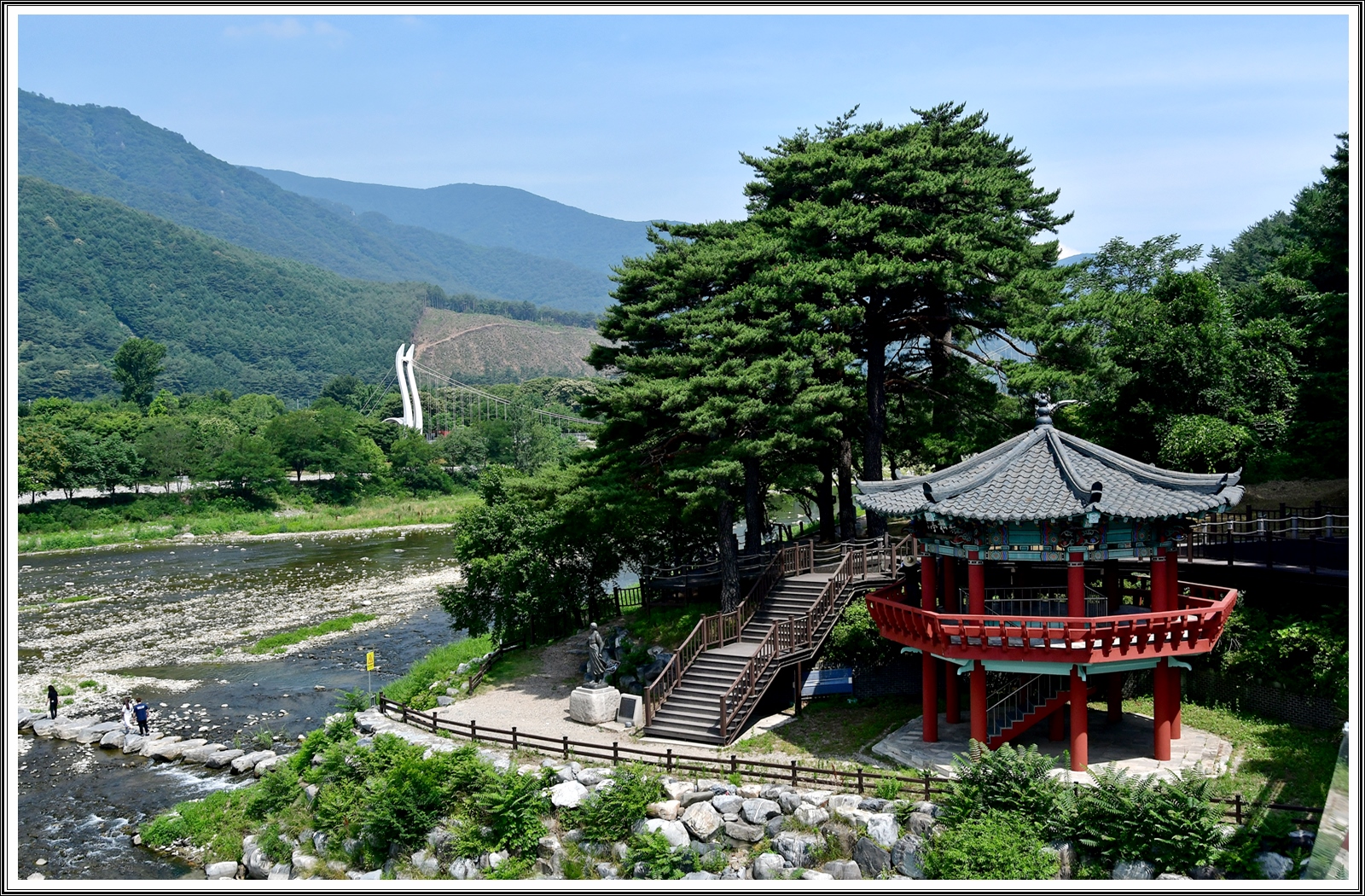 PHOTO BY  | NIKON D500 | 2024:06:29 10:37:14 | ISO-280 | 1/500 sec | f 8 | 24 mm | EV=-0.5 | ● WIDTH:5568 pixels  HEIGHT:3712 pixels