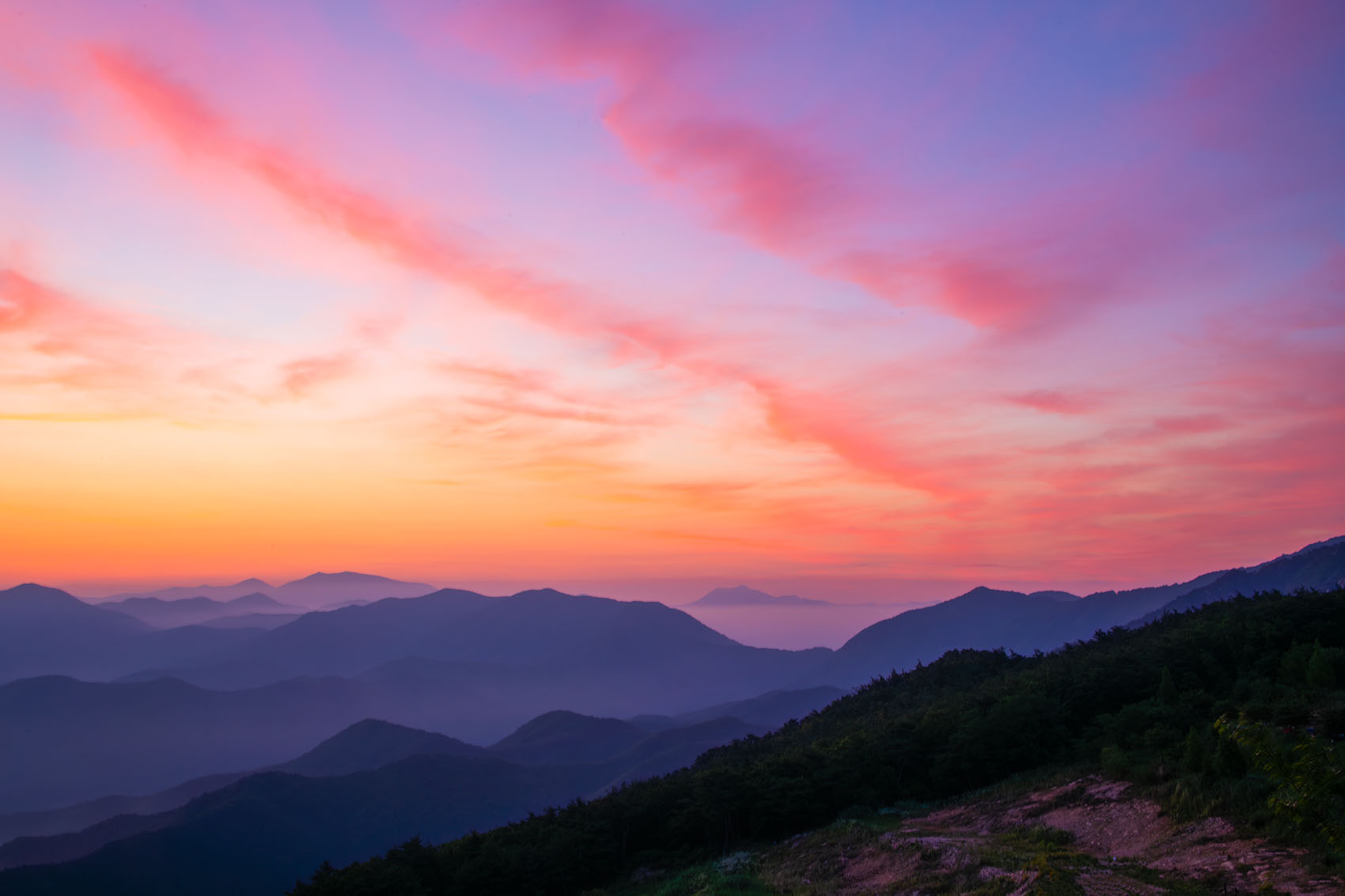 PHOTO BY  | NIKON D850 | 2024:06:29 04:34:47 | ISO-64 | 1/1 sec | f 22 | 40 mm | EV=0 | ● WIDTH:1700 pixels  HEIGHT:1133 pixels