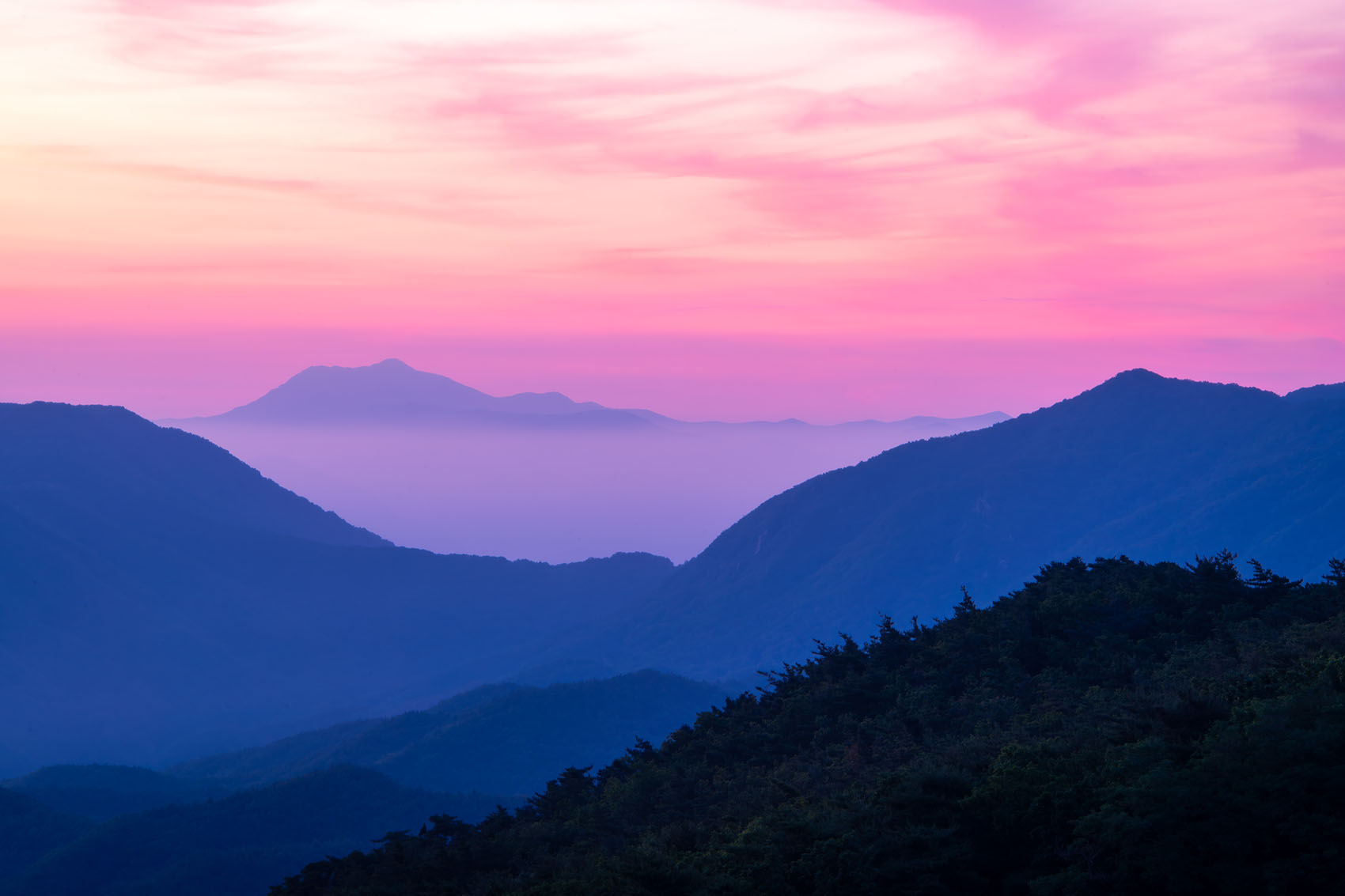 PHOTO BY  | NIKON D850 | 2024:06:29 04:29:47 | ISO-64 | 8/1 sec | f 22 | 125 mm | EV=0 | ● WIDTH:1700 pixels  HEIGHT:1133 pixels