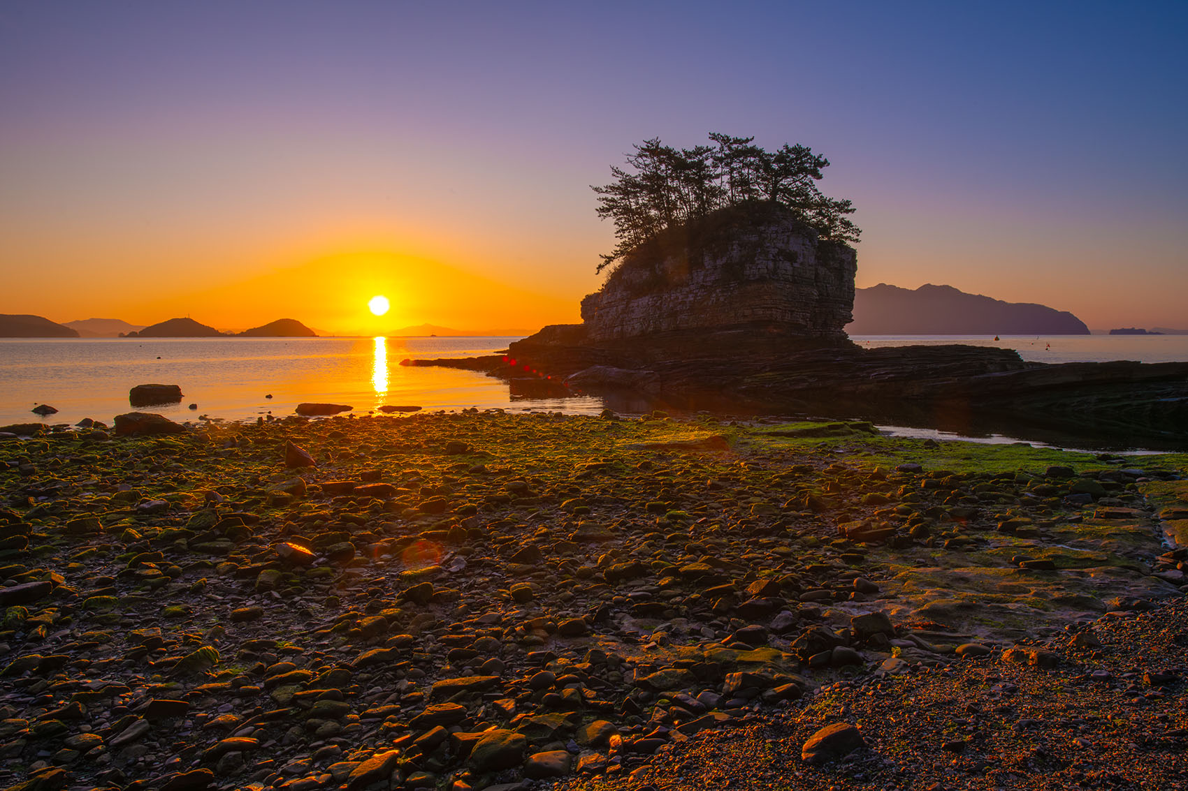 PHOTO BY  | NIKON D850 | 2024:02:17 07:06:34 | ISO-100 | 1/60 sec | f 22 | 24 mm | EV=0 | ● WIDTH:1700 pixels  HEIGHT:1133 pixels