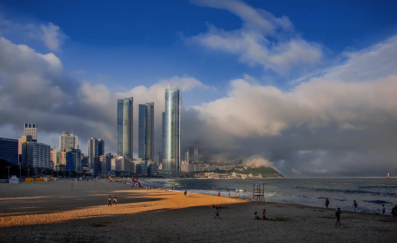 PHOTO BY ZENITHJin62 | NIKON D810 | 2024:07:03 18:50:28 | ISO-100 | 1/25 sec | f 11 | 28 mm | EV=0 | ● WIDTH:1600 pixels  HEIGHT:981 pixels