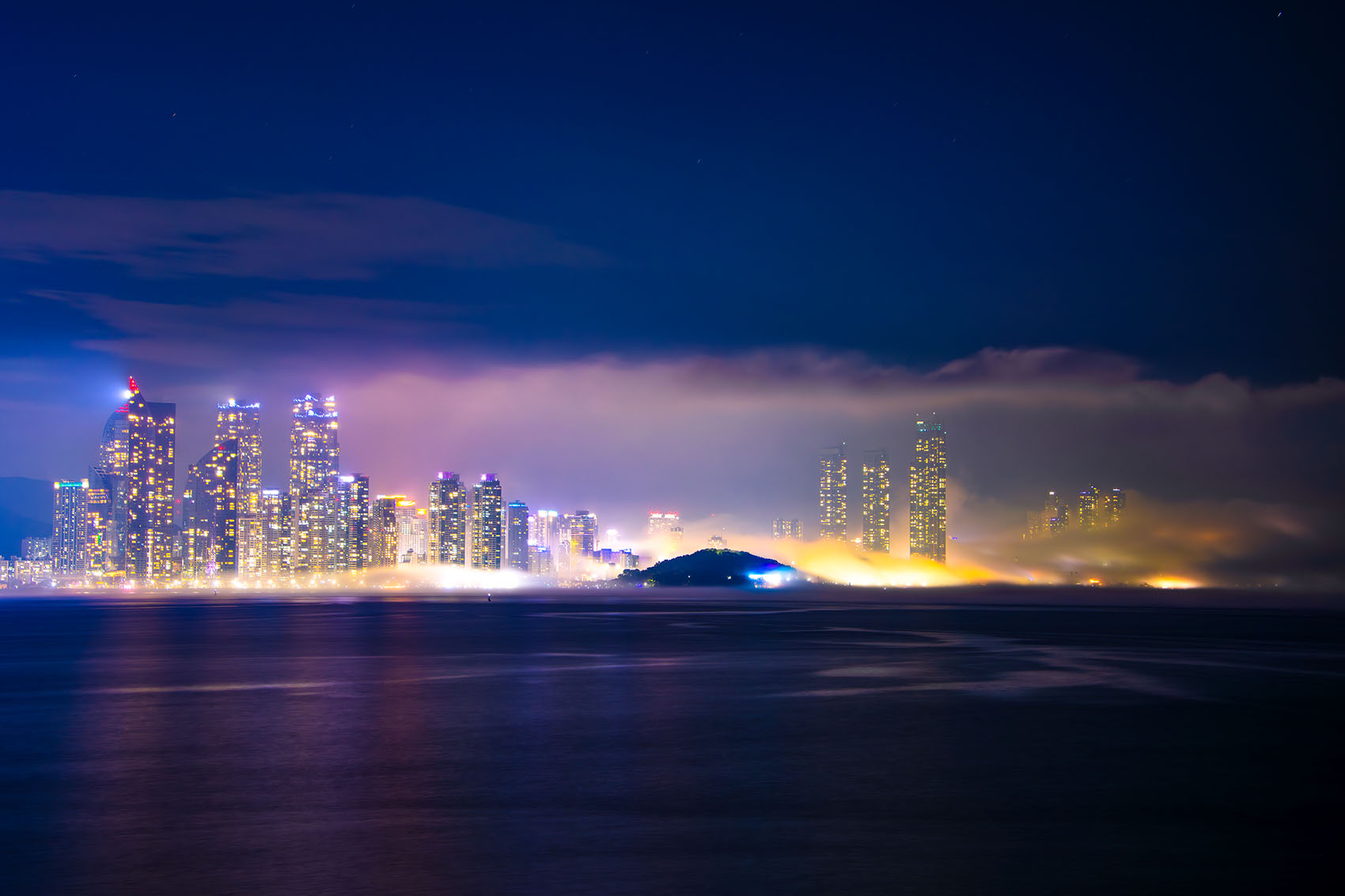 PHOTO BY  | NIKON D850 | 2024:07:05 22:59:58 | ISO-100 | 25/1 sec | f 10 | 62 mm | EV=0 | ● WIDTH:1700 pixels  HEIGHT:1133 pixels