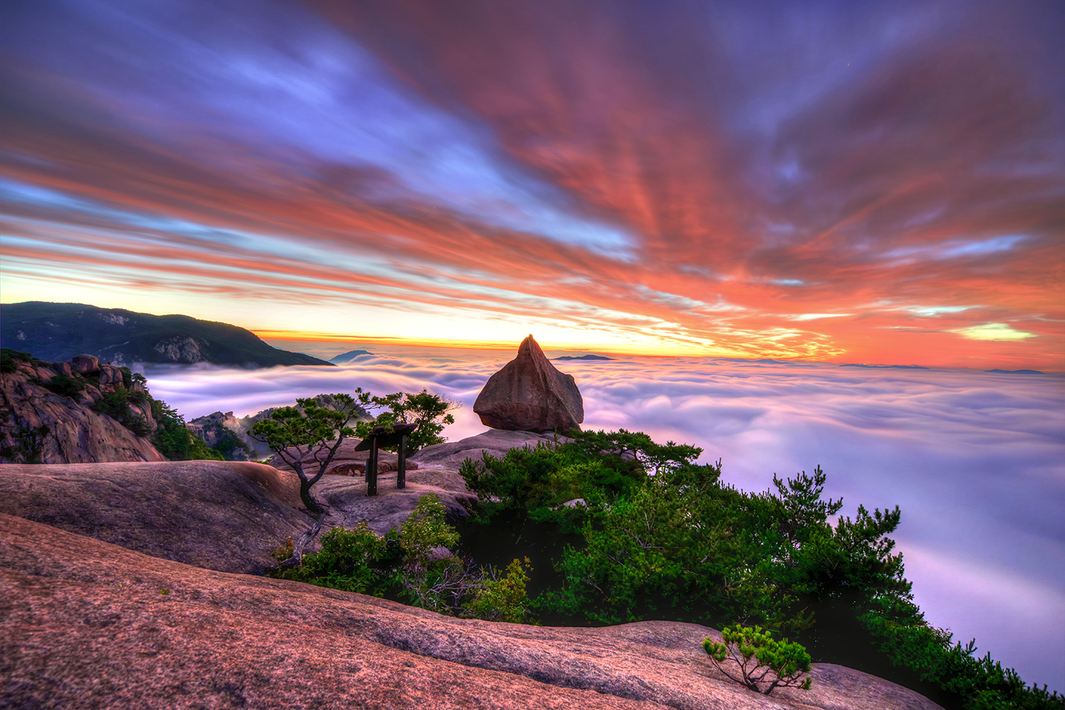 PHOTO BY  | Canon EOS 5D Mark IV | 2024:06:29 04:21:37 | ISO-400 | 51/1 sec | f 8 | 16 mm | EV=0 | ● WIDTH:1500 pixels  HEIGHT:1000 pixels