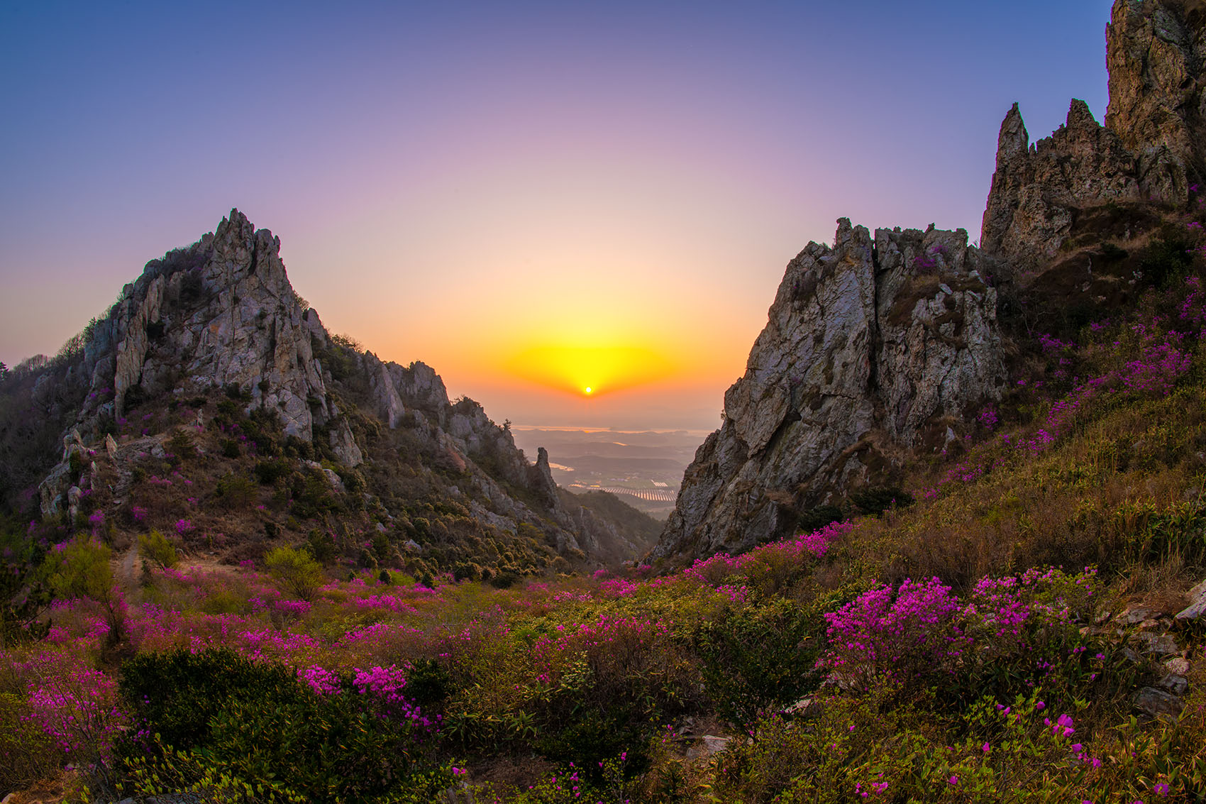 PHOTO BY  | NIKON D850 | 2024:04:09 06:06:07 | ISO-64 | 1/8 sec | f 22 | 12 mm | EV=0 | ● WIDTH:1700 pixels  HEIGHT:1133 pixels