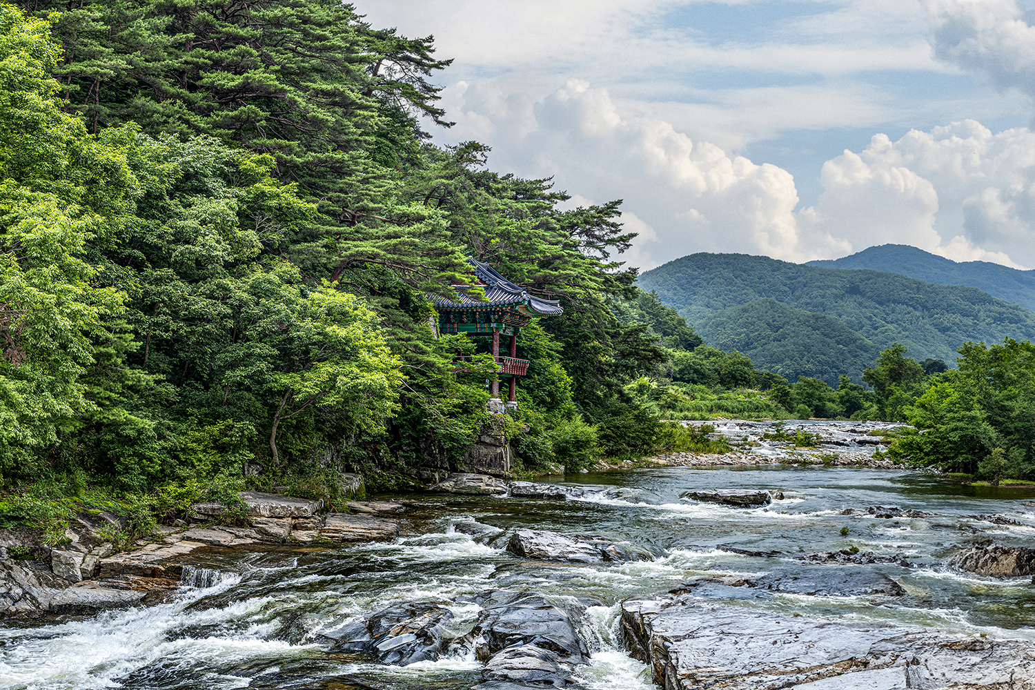 PHOTO BY  | GFX100S | 2024:07:13 12:41:31 | ISO-100 | 1/250 sec | f 8 | 35 mm | EV=0 | ● WIDTH:1500 pixels  HEIGHT:1000 pixels