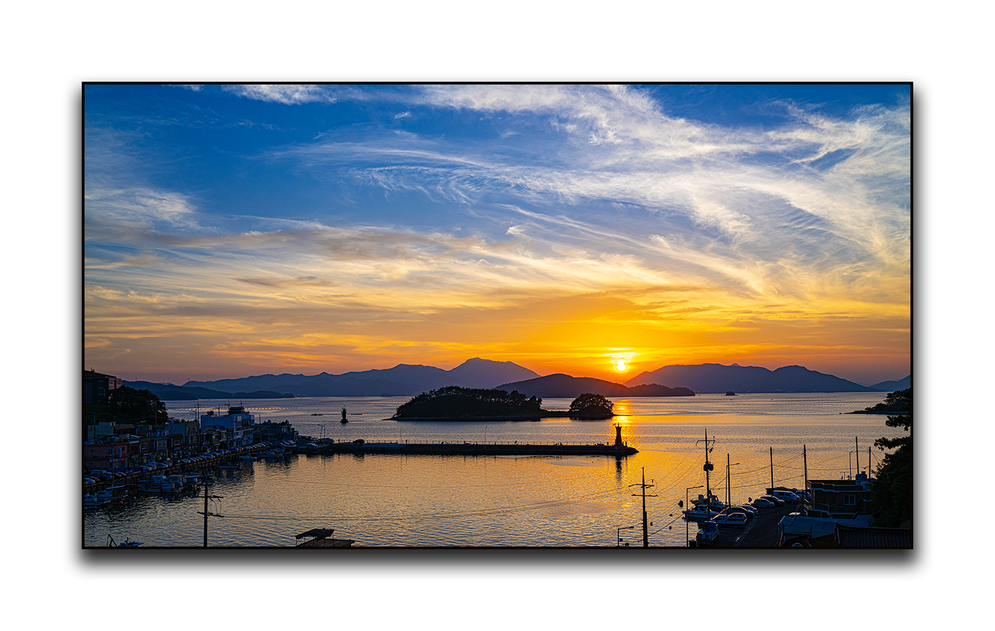 PHOTO BY  | ILCE-7RM2 | 2016:07:23 19:23:18 | ISO-100 | 1/160 sec | f 9 | 35 mm | EV=-1 | ● WIDTH:1436 pixels  HEIGHT:911 pixels