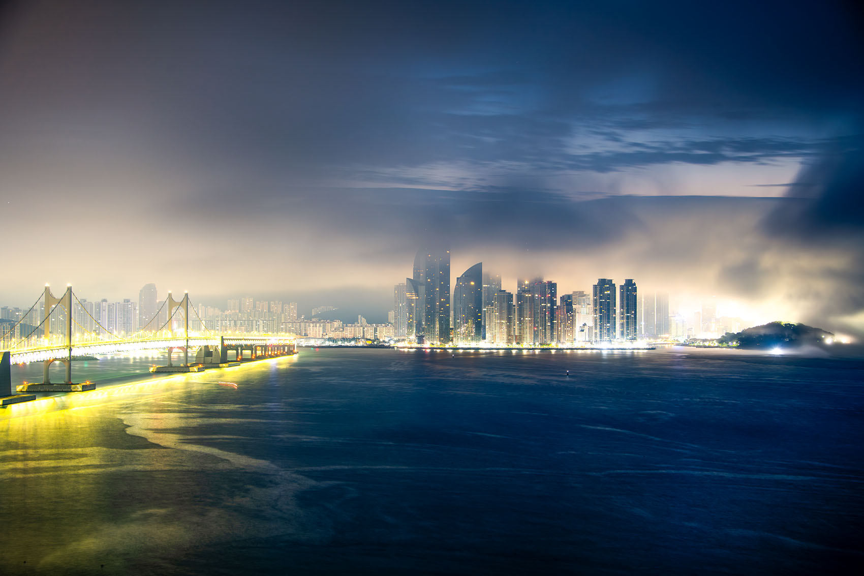 PHOTO BY  | NIKON D850 | 2024:07:06 04:00:07 | ISO-80 | 30/1 sec | f 6.3 | 62 mm | EV=0 | ● WIDTH:1700 pixels  HEIGHT:1133 pixels