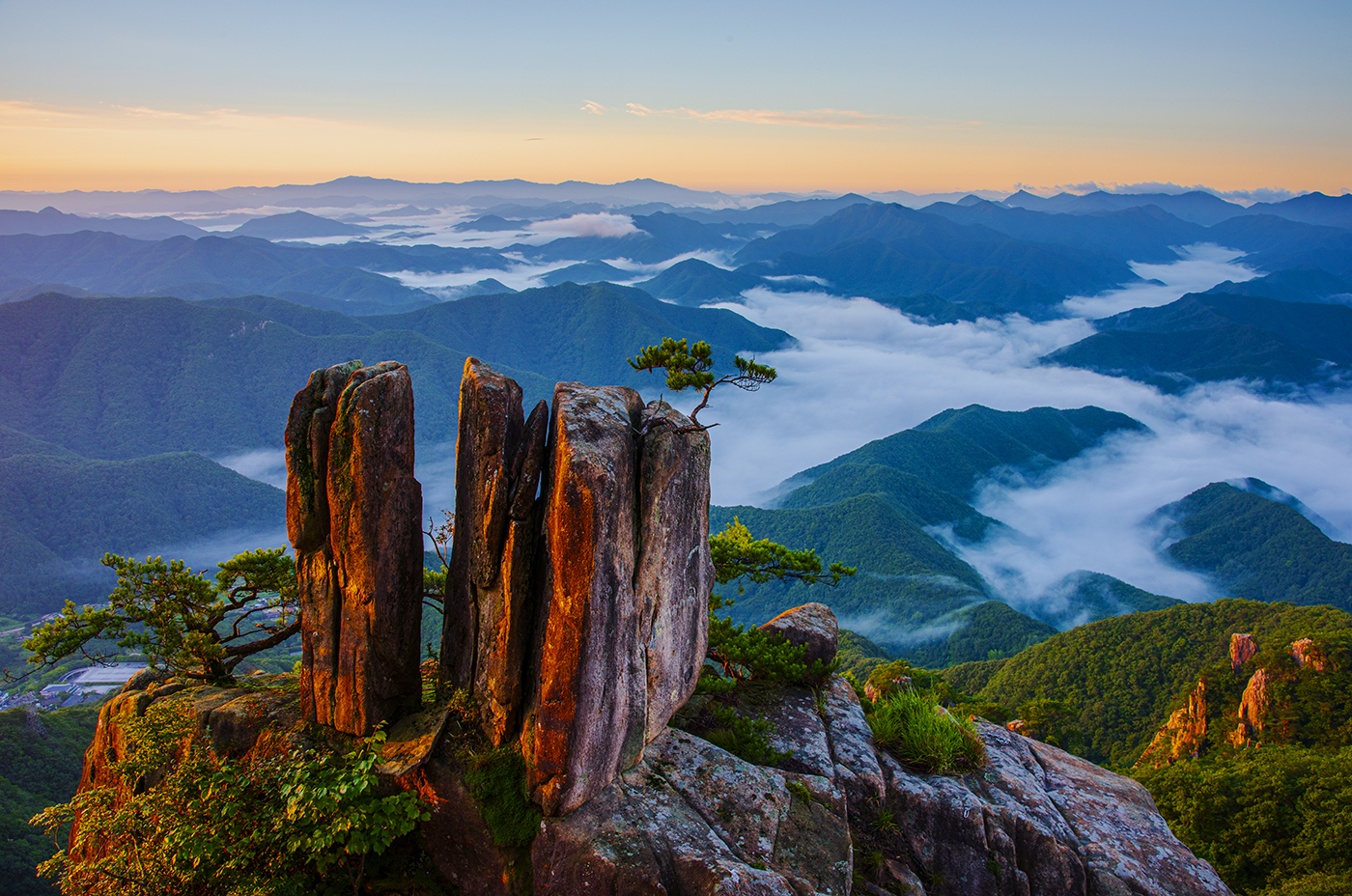 PHOTO BY  | NIKON D810 | 2024:07:25 06:20:06 | ISO-64 | 1/10 sec | f 13 | 31 mm | EV=-2.3 | ● WIDTH:1400 pixels  HEIGHT:928 pixels