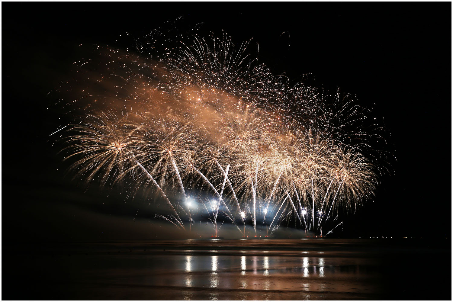   | PHOTO BY : Photo No Data |