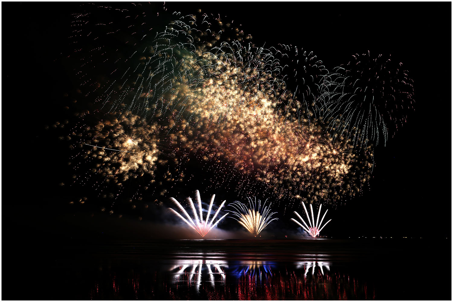   | PHOTO BY : Photo No Data |