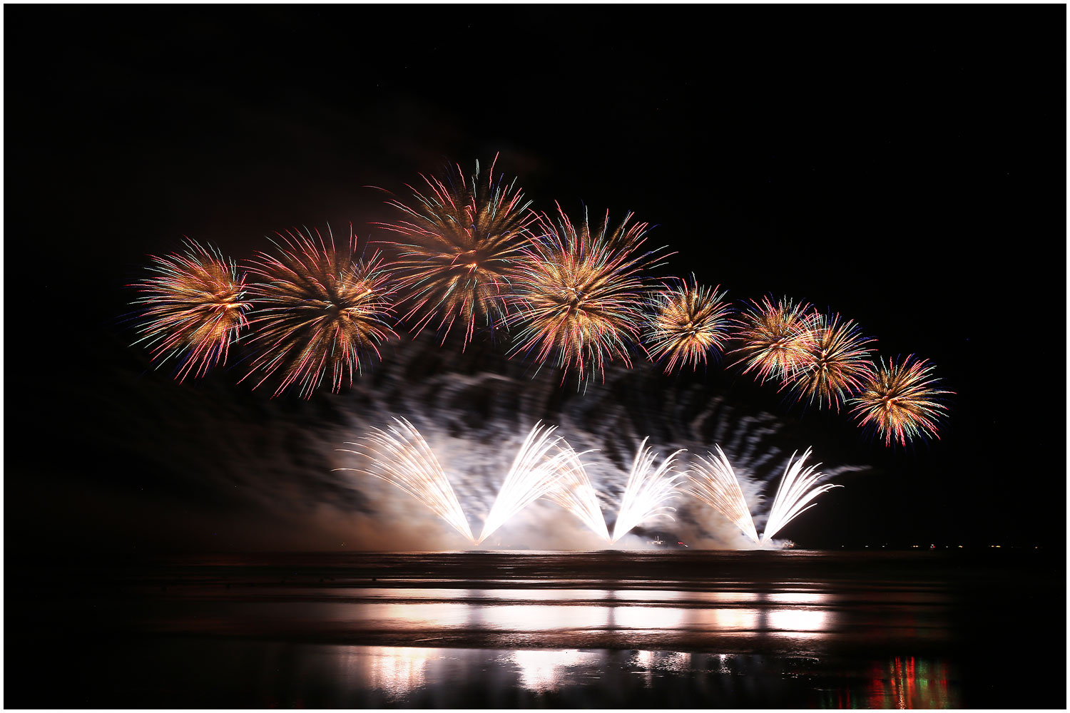   | PHOTO BY : Photo No Data |