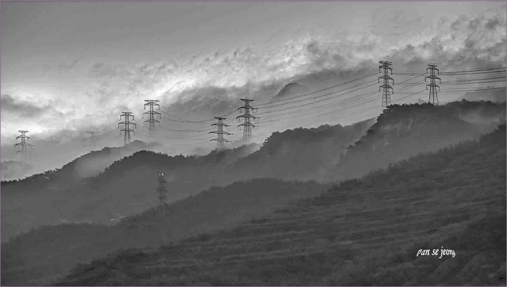 PHOTO BY jps | Canon EOS R6 | 2024:07:29 05:23:08 | ISO-100 | 1/15 sec | f 7.1 | 267 mm | EV=0 | ● WIDTH:1704 pixels  HEIGHT:967 pixels